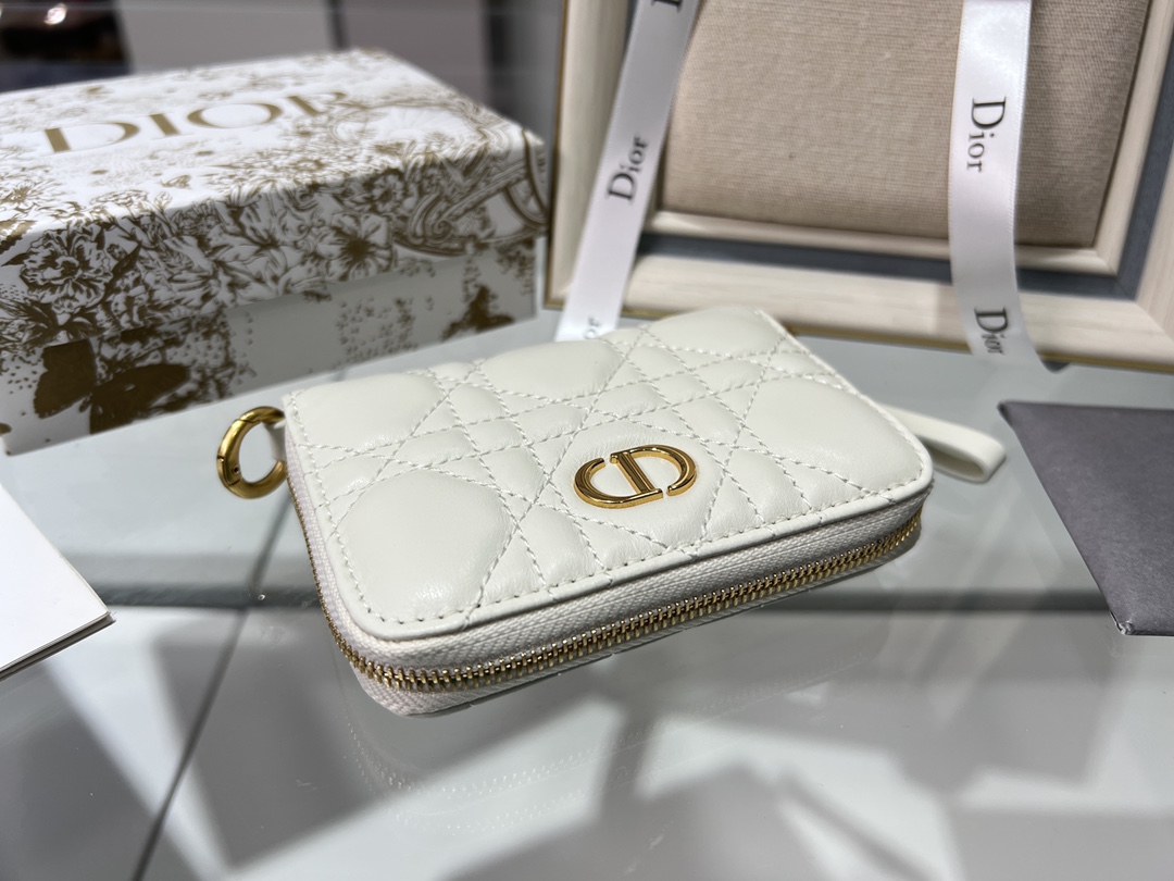 Bagsaaa D10r Caro Coin Purse White - 9*11cm