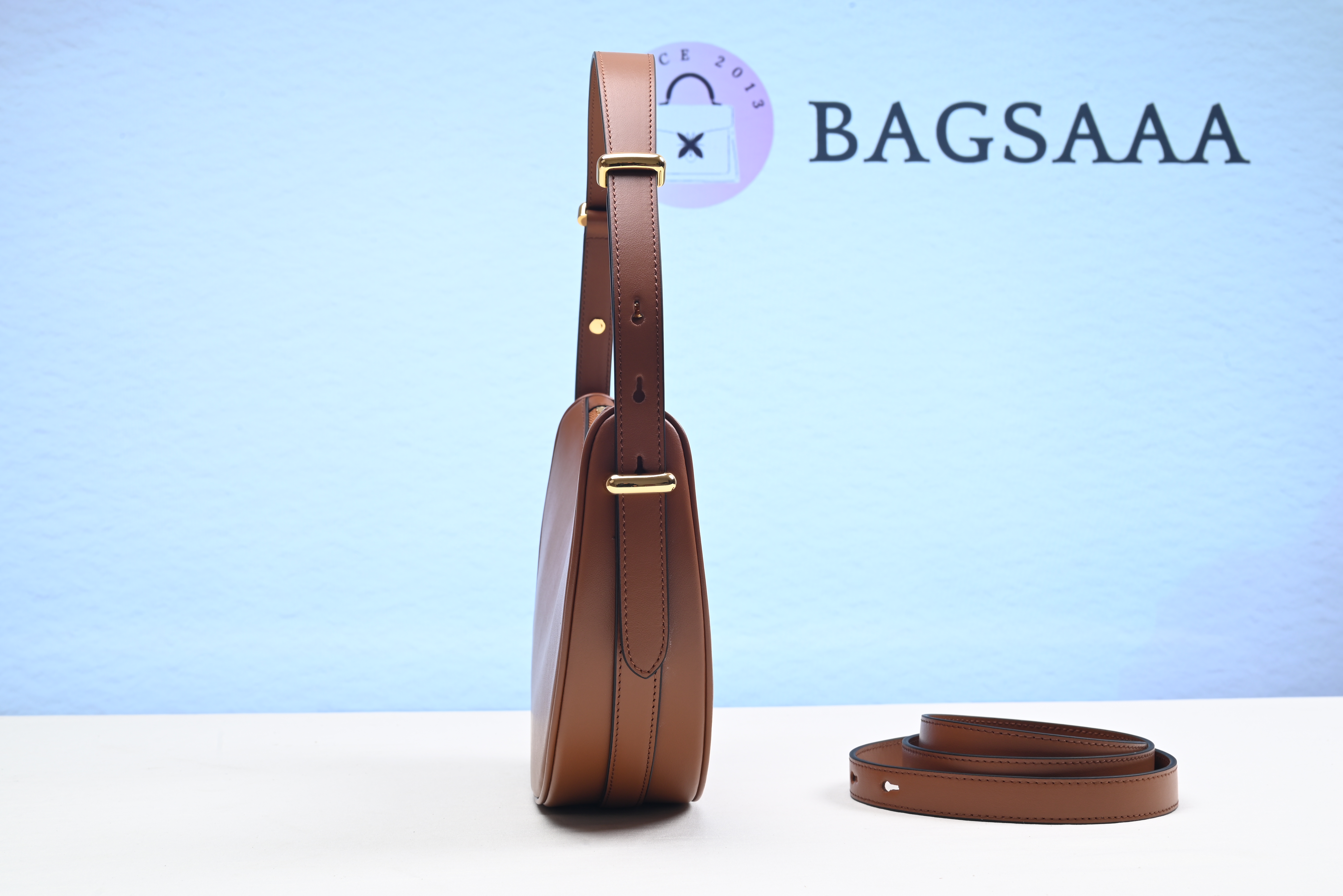 Bagsaaa Pra*a Cognac Leather shoulder bag - 22.5*18.5*6.5cm