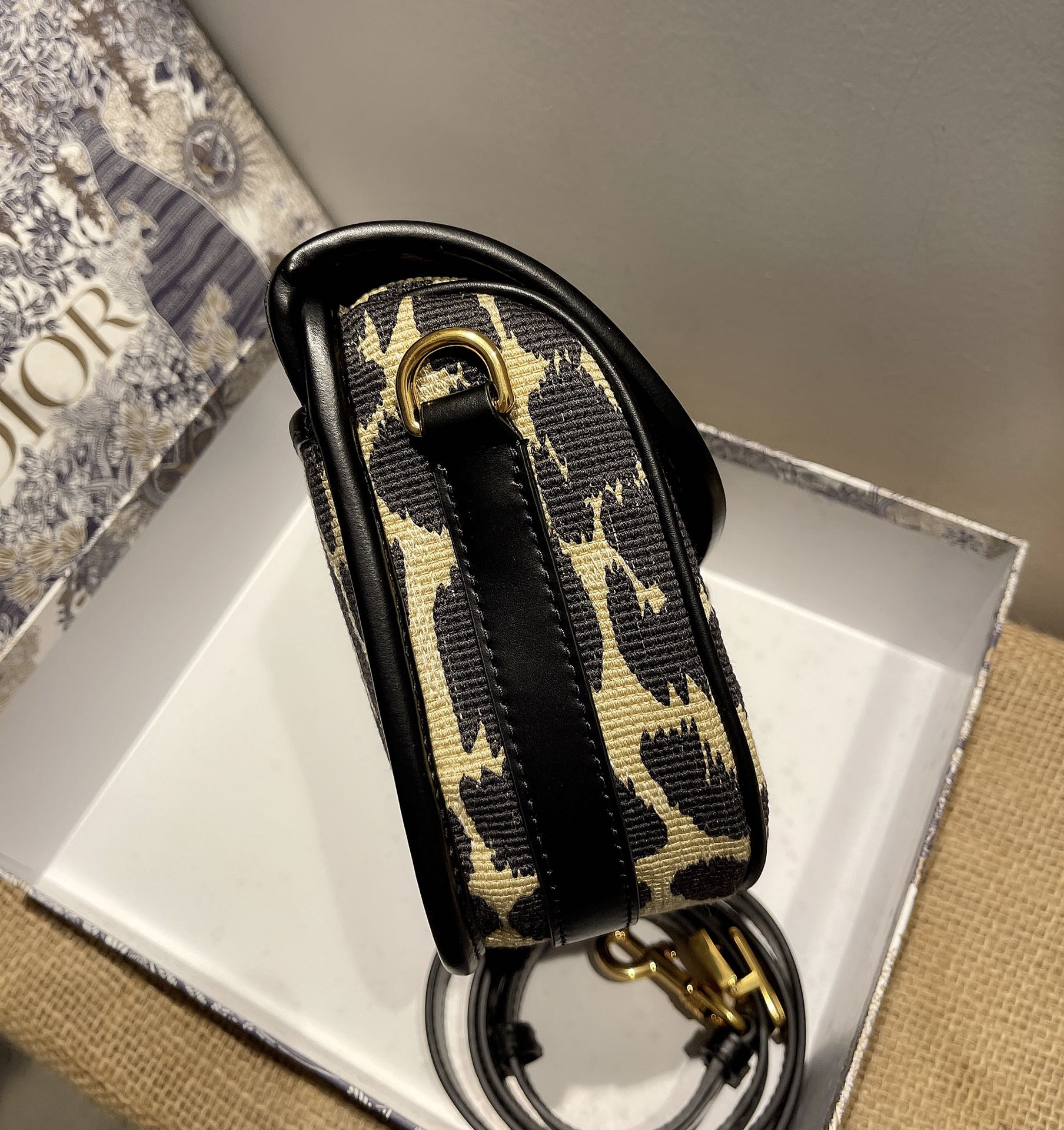 Bagsaaa D10r Medium Bobby Leopard Leather