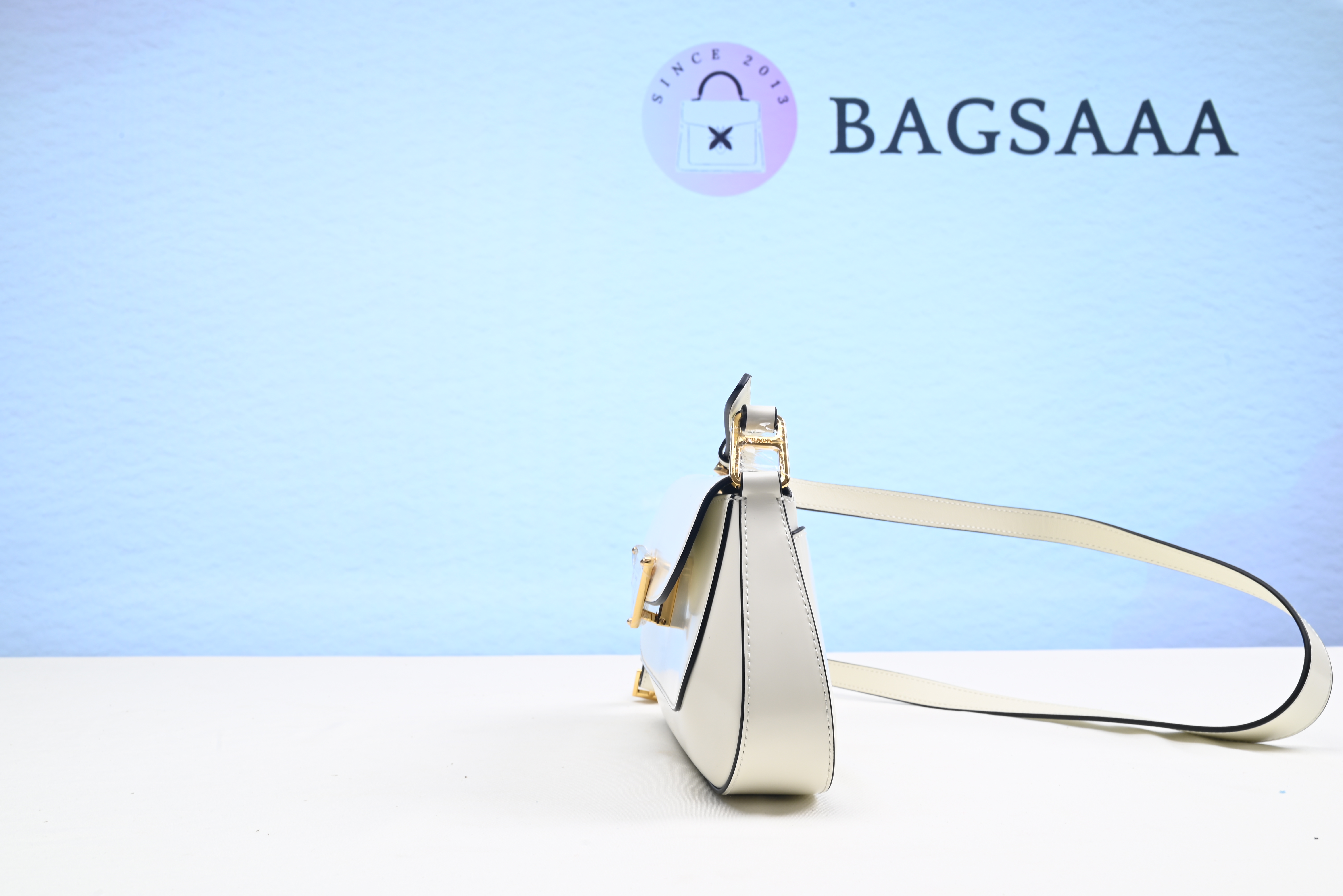 Bagsaaa Pra*a Logo Plaque Shoulder Bag White - 24x11x4cm