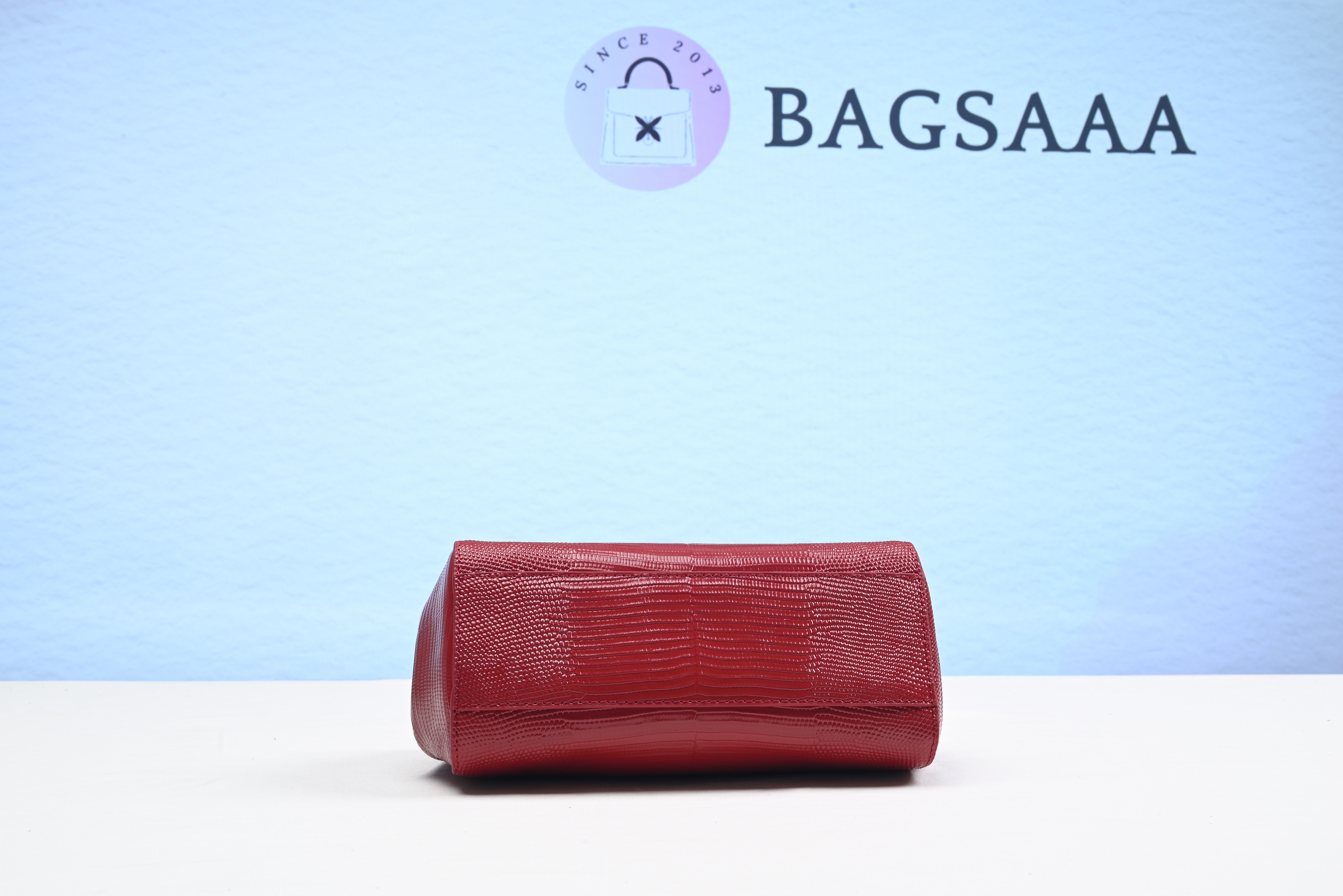Bagsaaa DOLCE & GABBANASmall Iguana Print Calfskin Sicily Bag With Crystal Dg Logo Patch - Red
