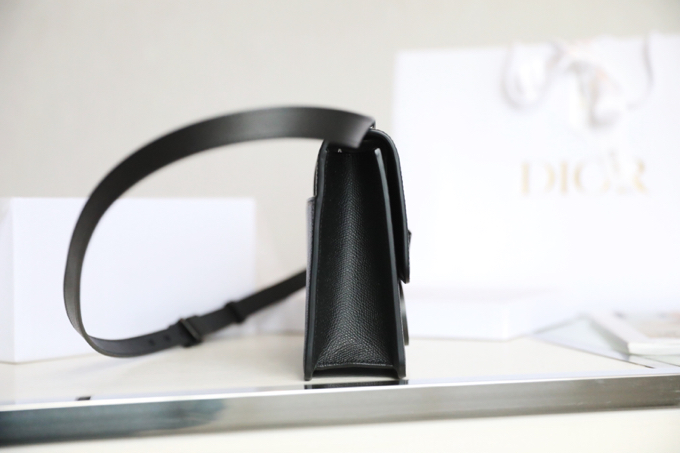 Bagsaaa D10r 30 Montaigne Ultra Matte Grained Calfskin Black 24cm