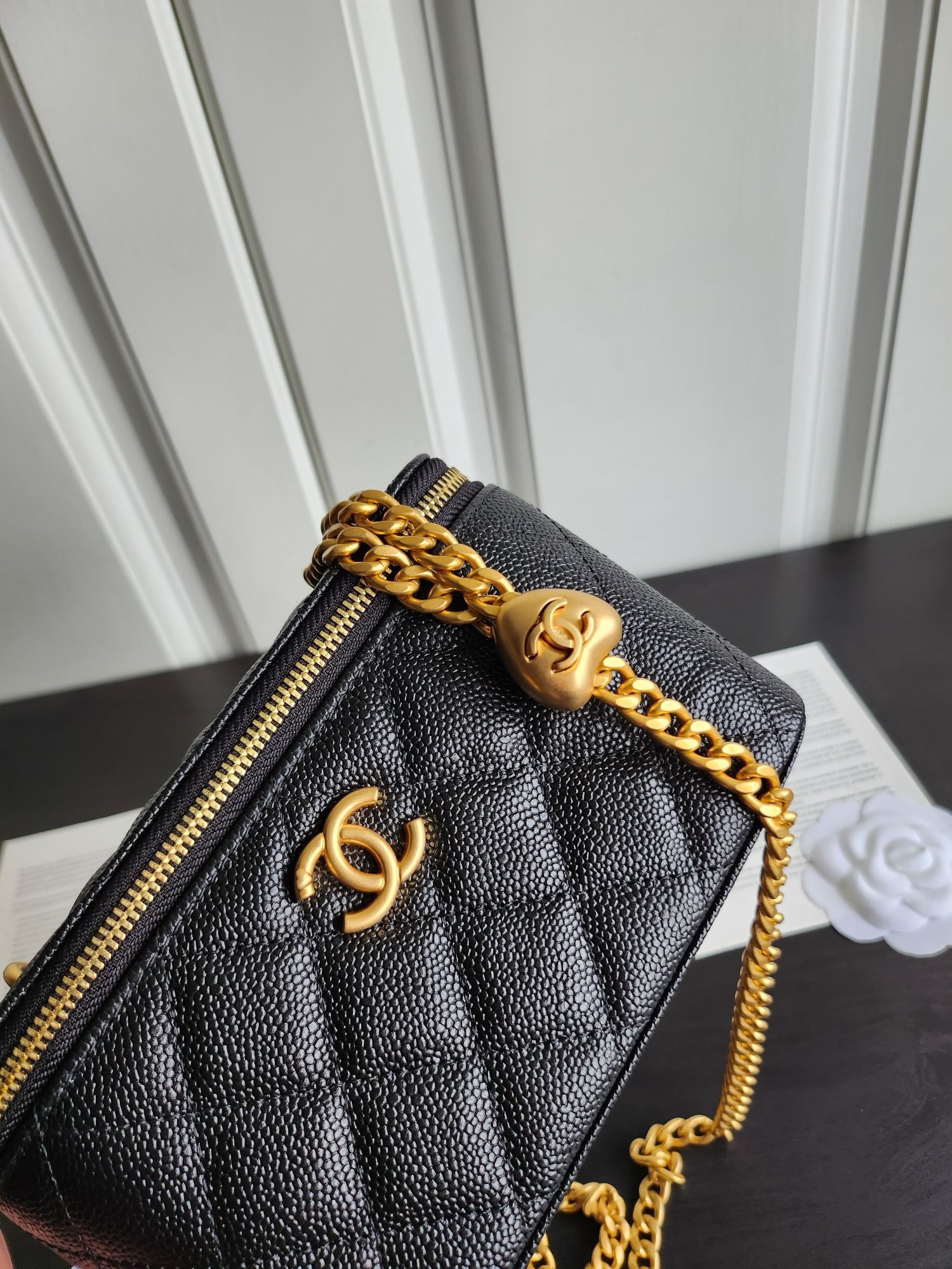 Bagsaaa Ch**el Vanity Caviar Black Leather - 17x9.5x8cm
