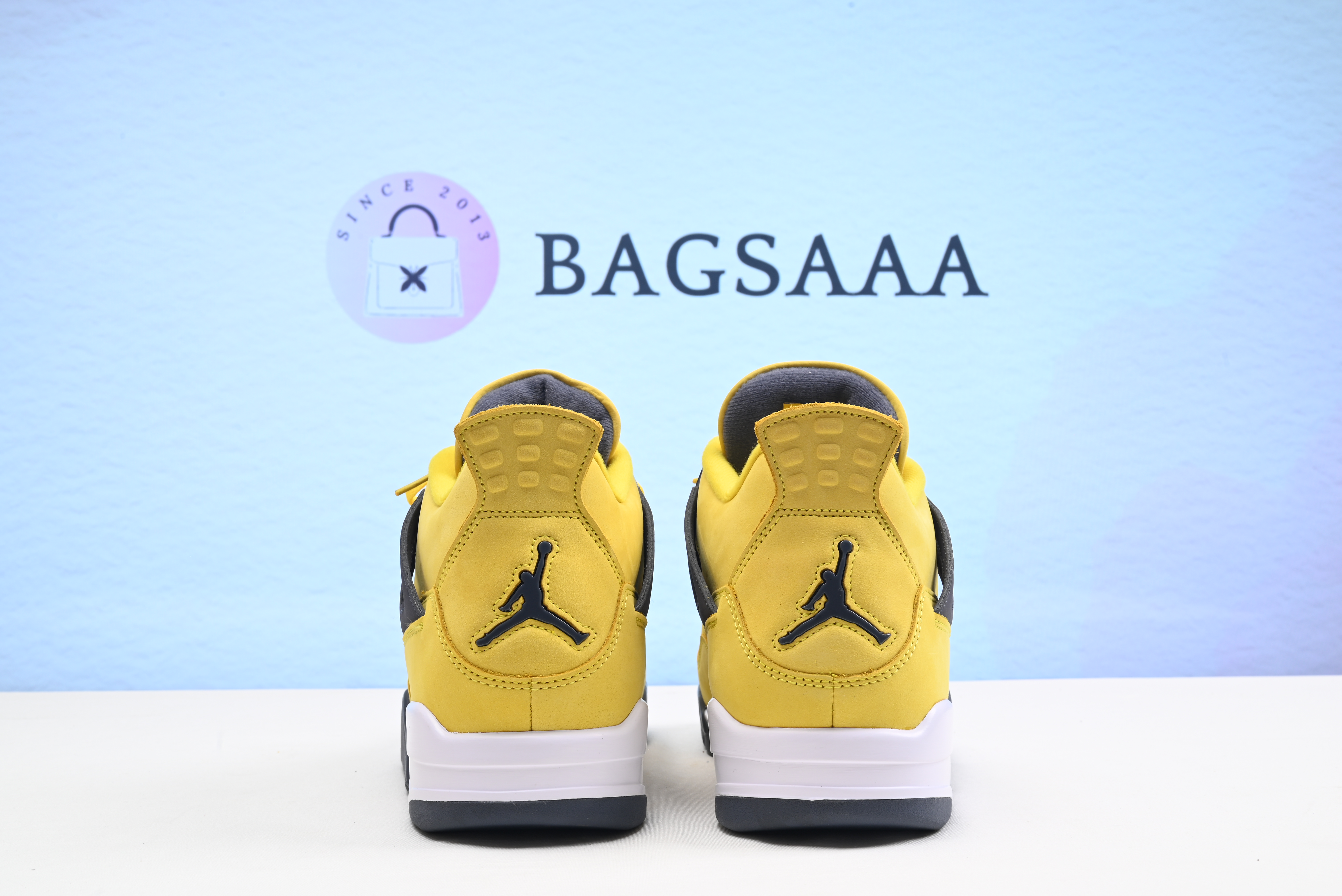 Nike Air Jordan 4 Retro Lightning 