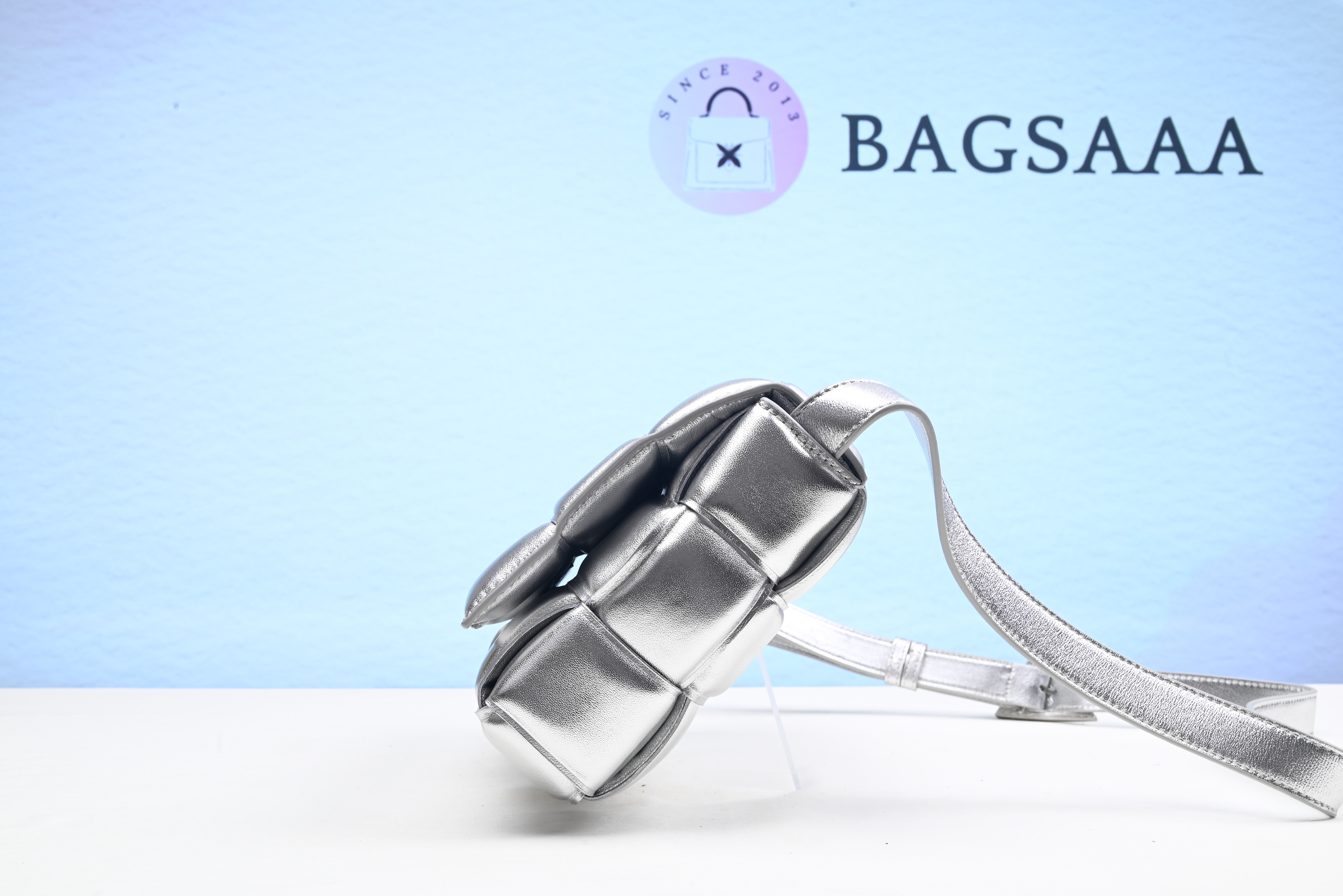 Bagsaaa B0tt*ga Ven*ta Cassette Silver 26cm