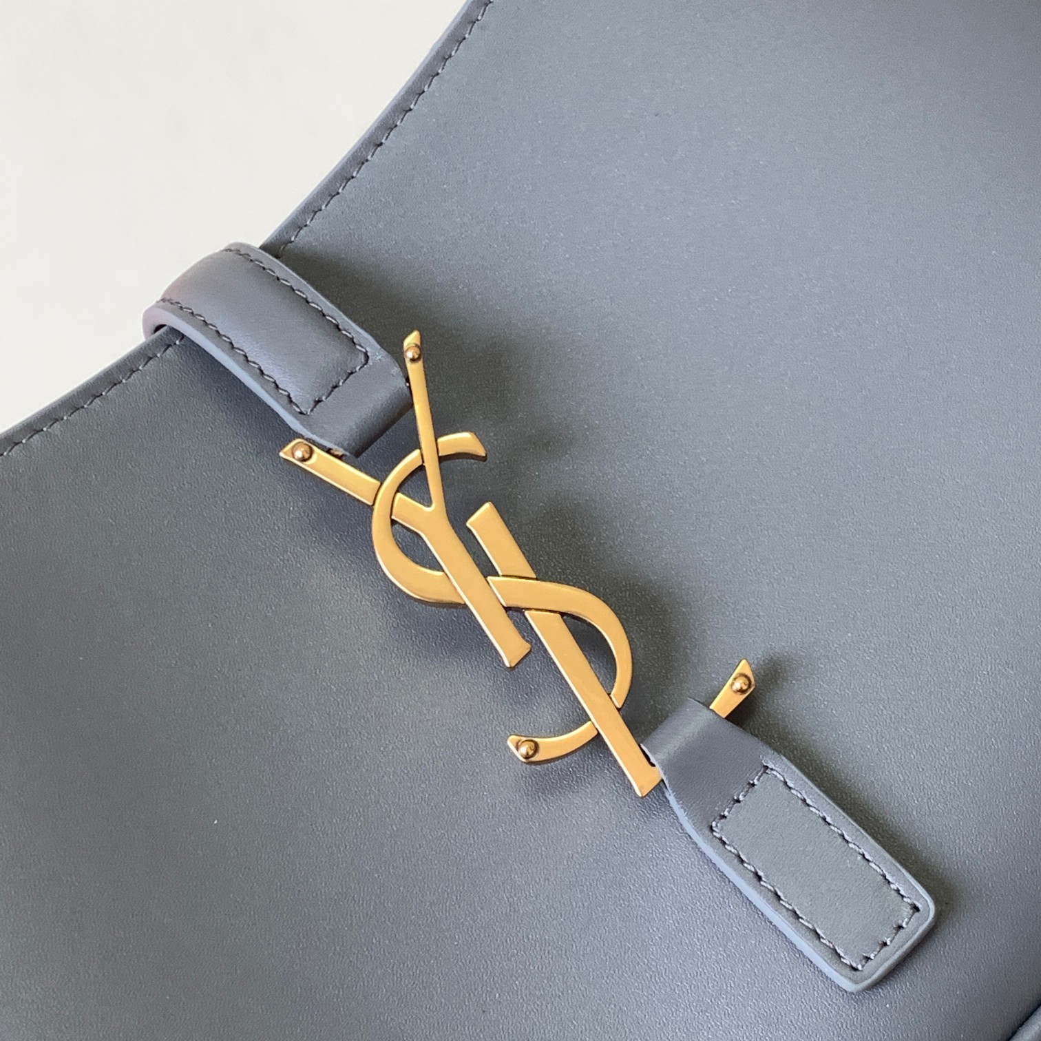 Bagsaaa Y51 LE 5 À 7 in grey smooth leather - 23 X 16 X 6,5 CM