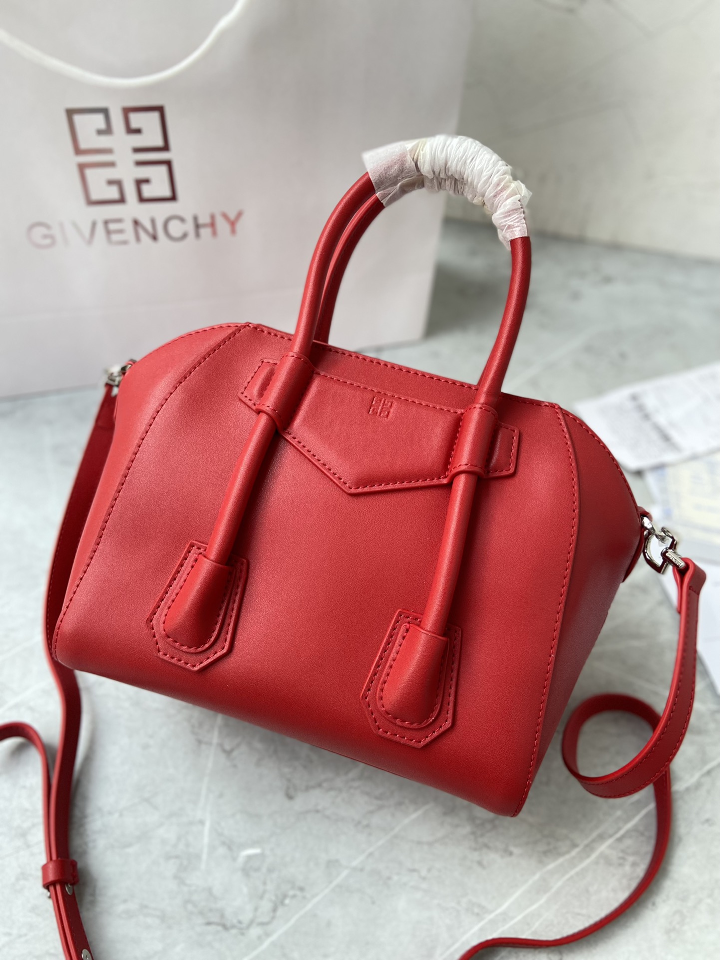 Bagsaaa Givenchy Antigona Lock Tote Bag Red - 23*27*13cm