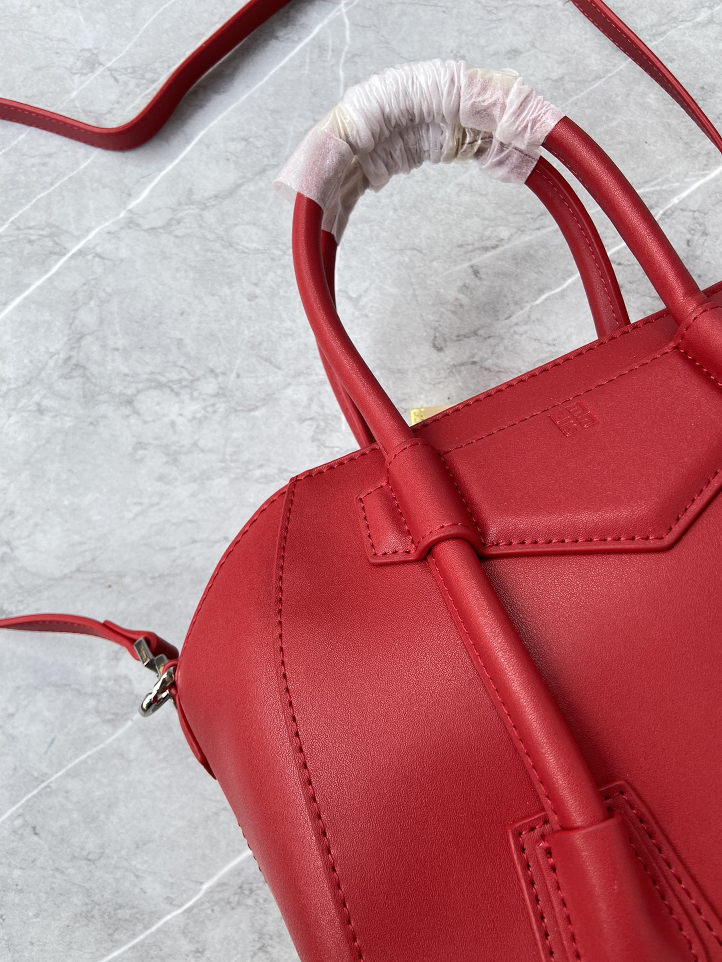 Bagsaaa Givenchy Antigona Lock Tote Bag Red - 23*27*13cm