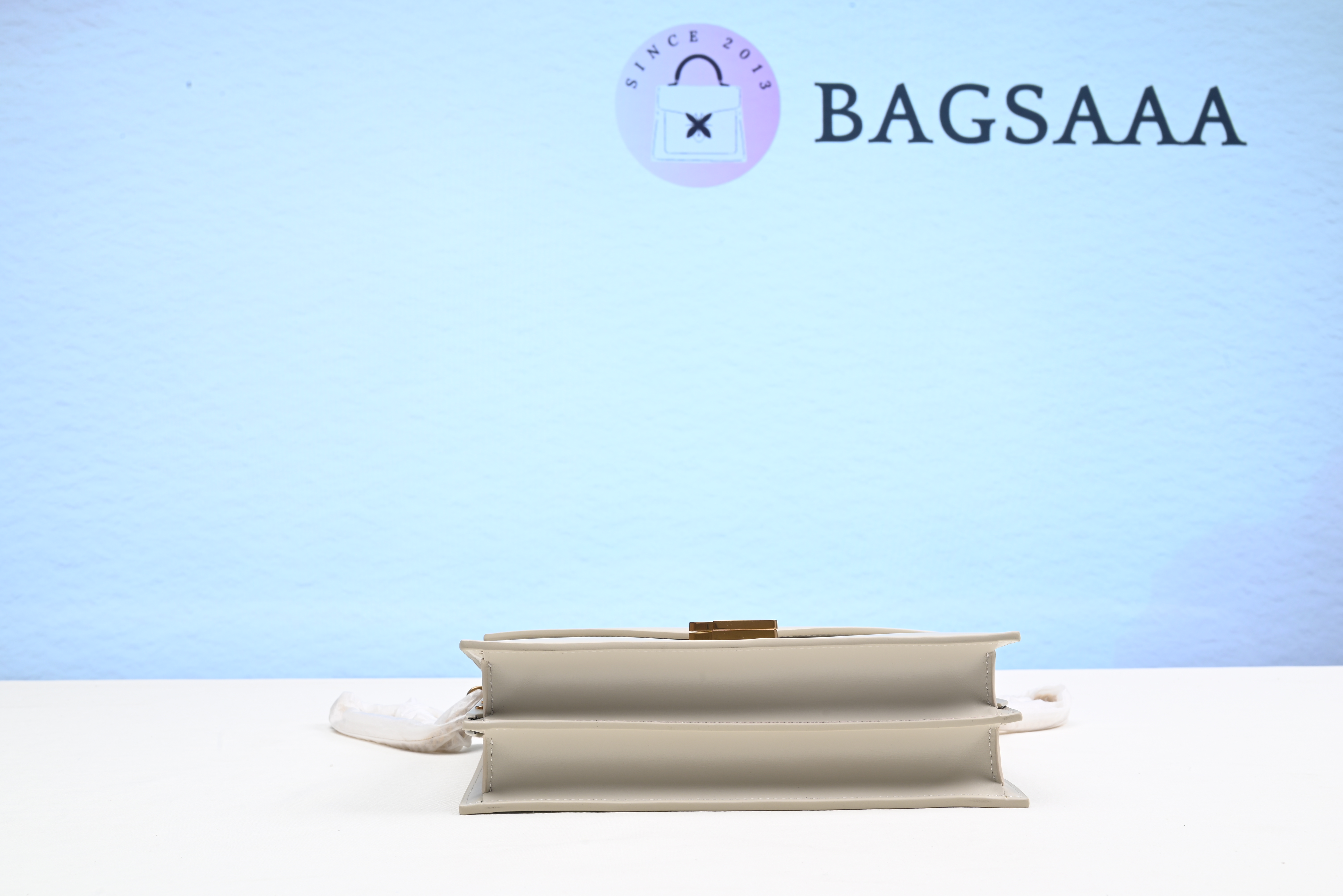 Y51 Sa1nt Lau*nt Cassandra Clasp Bag White 24cm