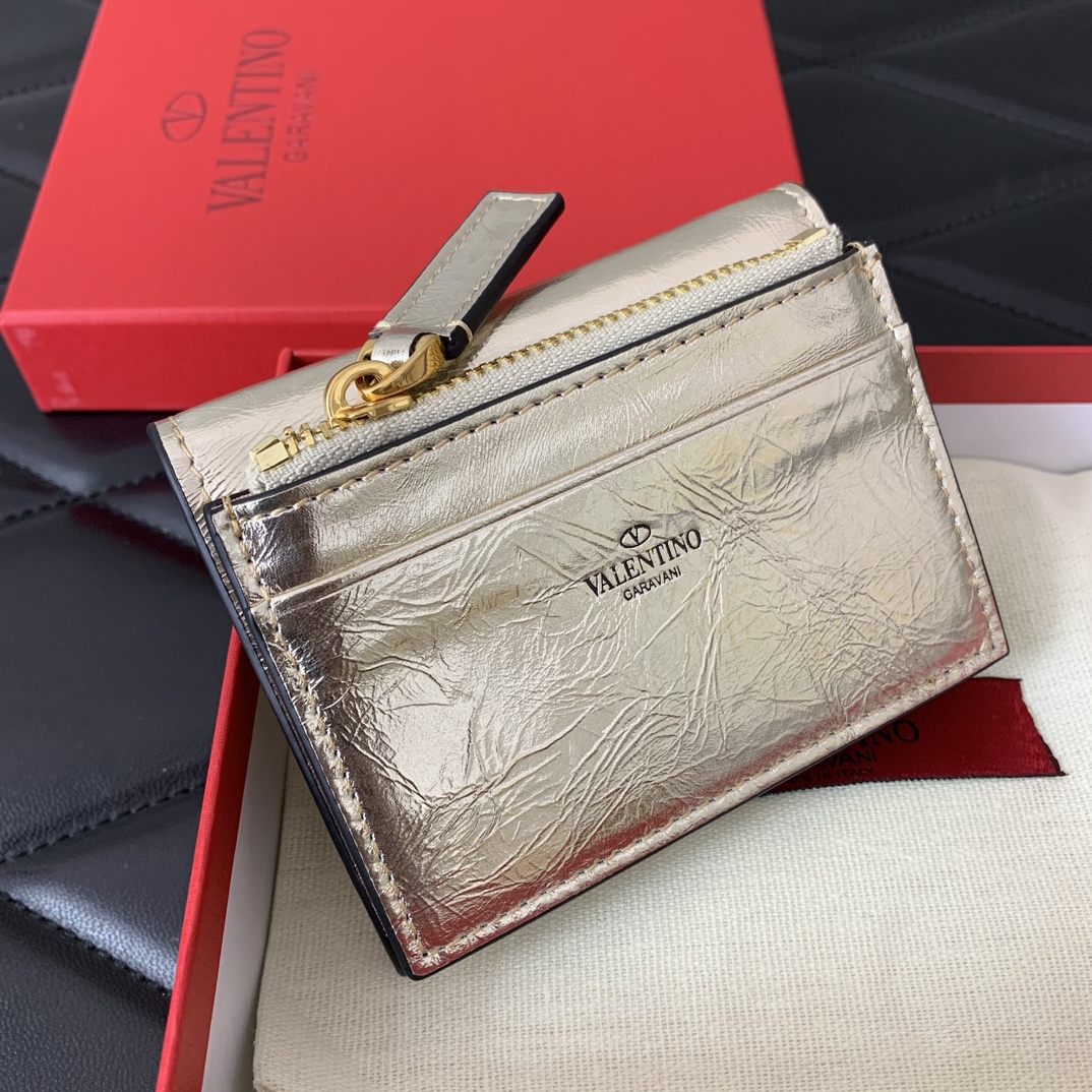 Bagsaaa Va1e*ntin0 Garavani Trifold Wallet 10cm