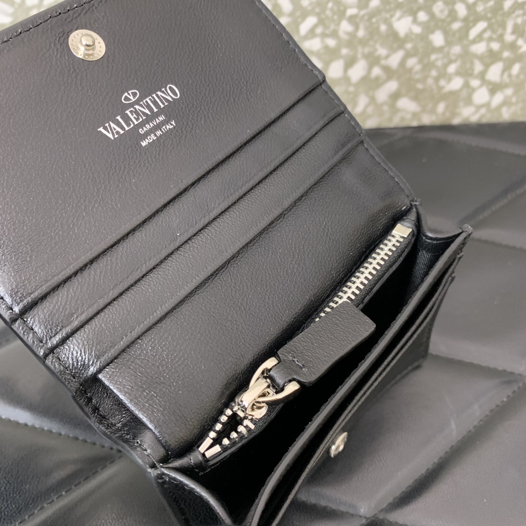 Bagsaaa Va1e*ntin0 Garavani Silver Rockstud Wallet