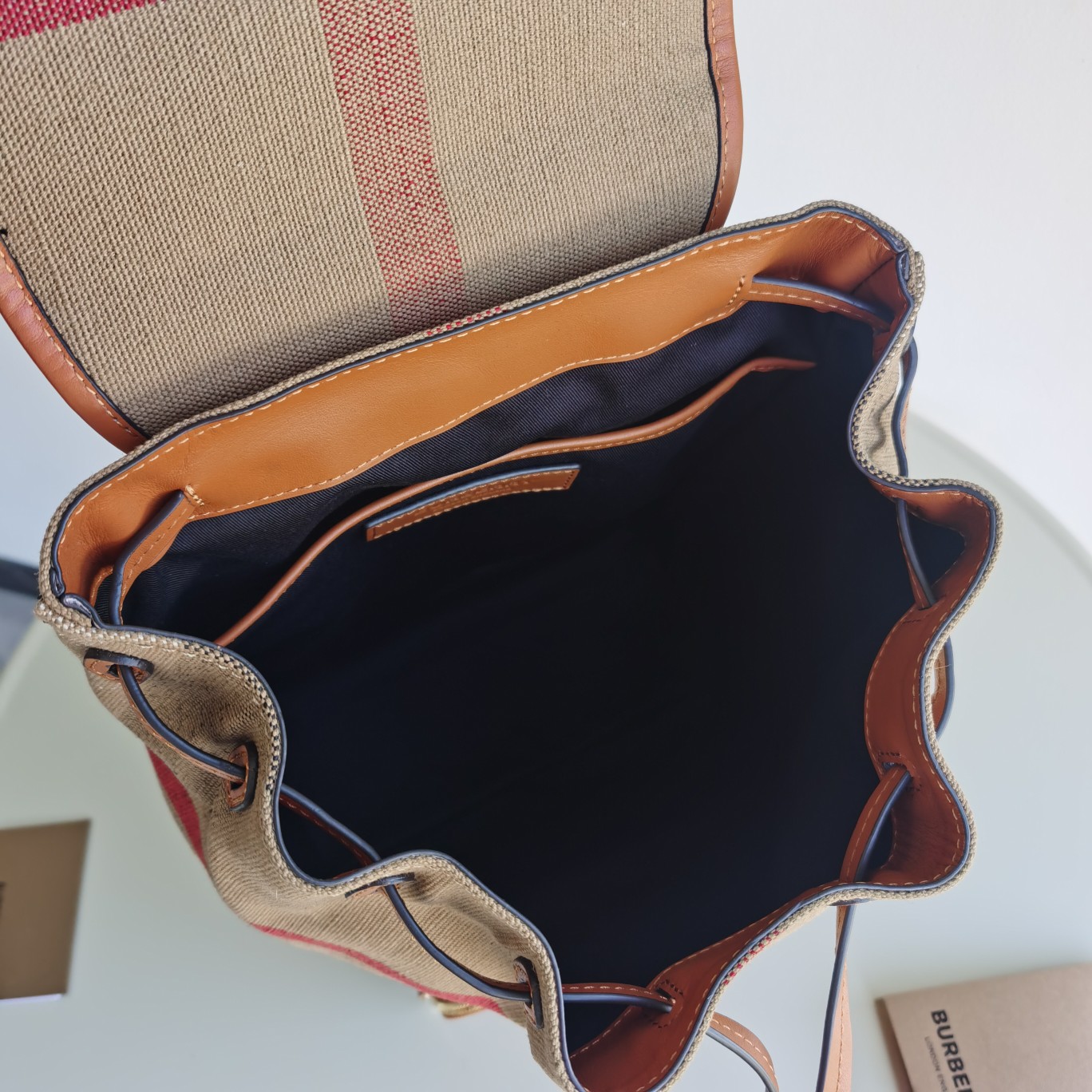 Bagsaaa Bv*b*rry Check-print brown backpack - 24x13x37cm