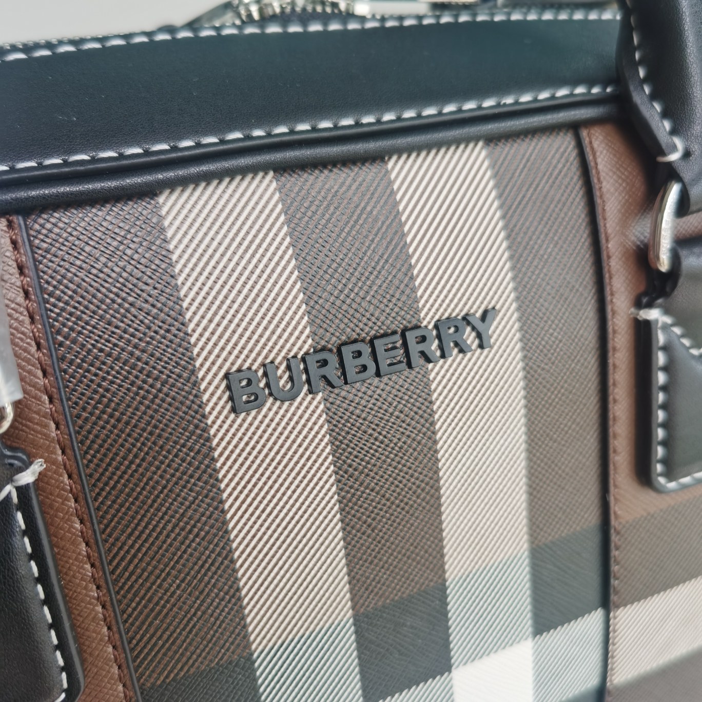 Bagsaaa Bv*b*rry Ainsworth Giant Check-E Canvas Briefcase Bag Dark Birch Brown - 38 x 9 x 28cm