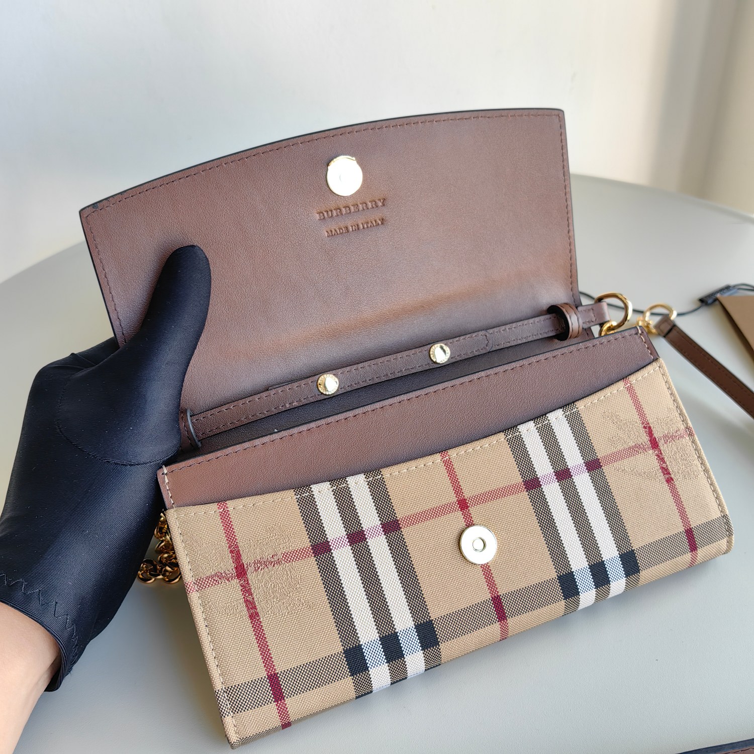Bagsaaa Bv*b*rry Calfskin Horseferry Check Henley Wallet On Chain Brown - 21*12*3cm