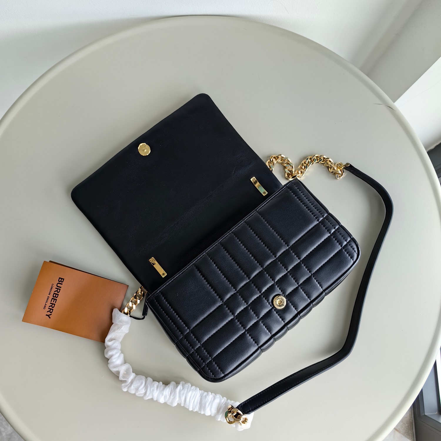 Bagsaaa Bv*b*rry Black Leather Camera Lola Shoulder Bag - 23x6x13cm