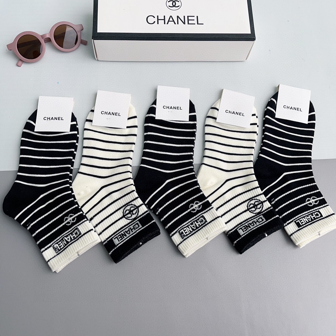 Bagsaaa Set Ch**el Socks 