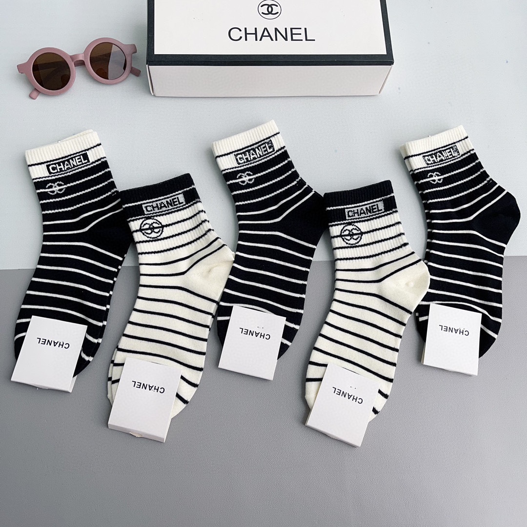 Bagsaaa Set Ch**el Socks 