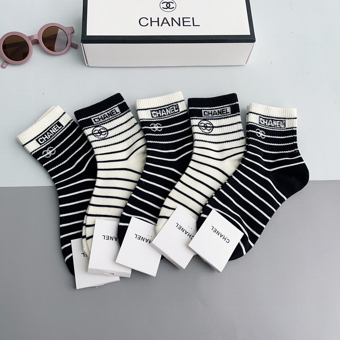 Bagsaaa Set Ch**el Socks 