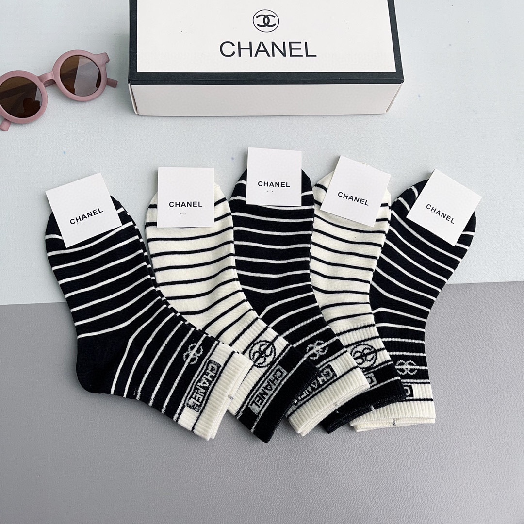 Bagsaaa Set Ch**el Socks 