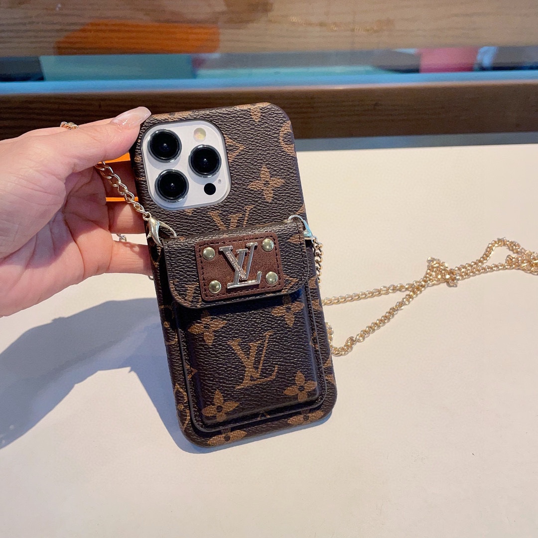 Bagsaaa L0vis Vvtt0n Phone Case With Gold Chain 