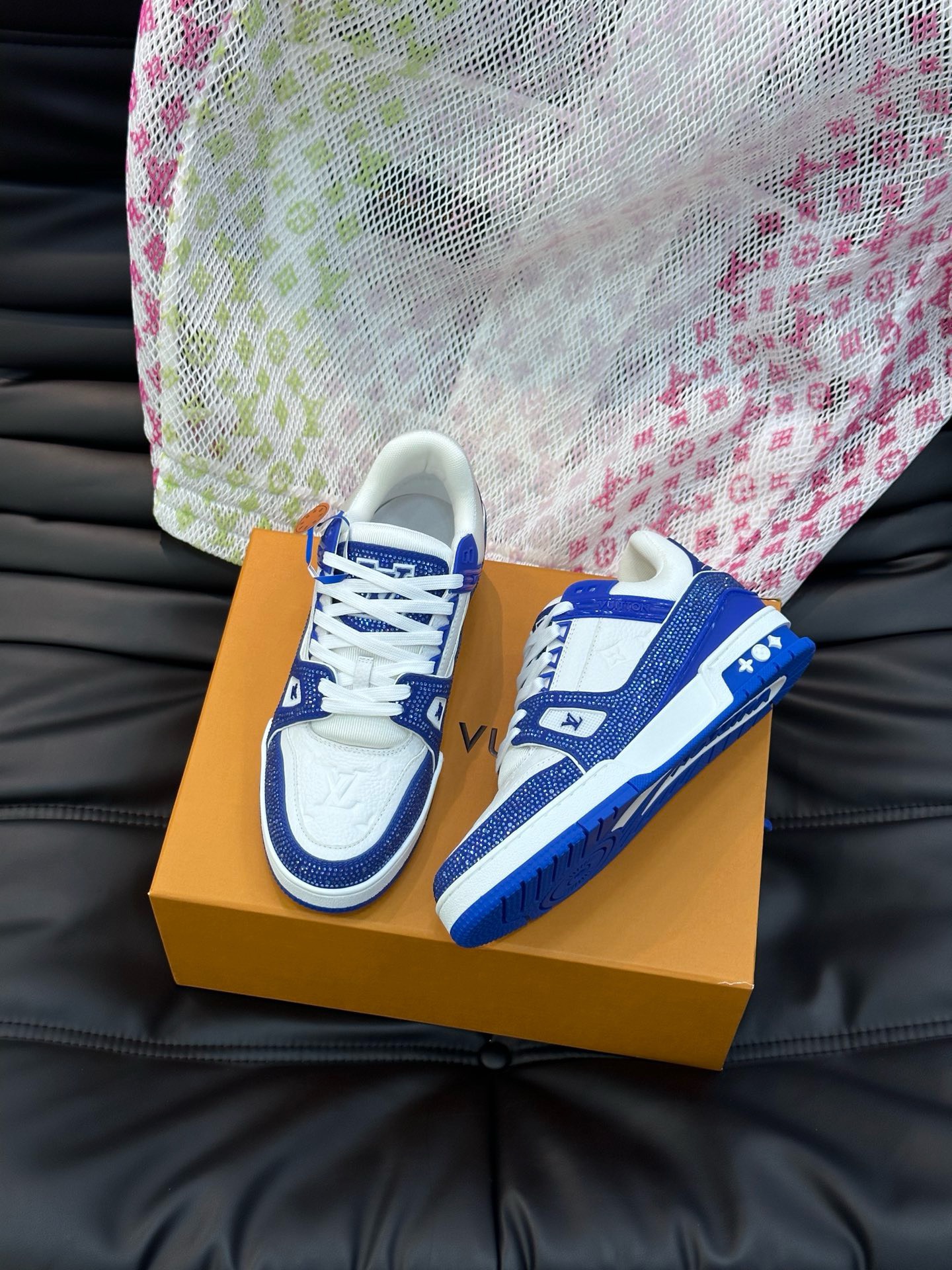 Bagsaa L0vis Vvtt0n Trainer Sneaker Blue crystals 