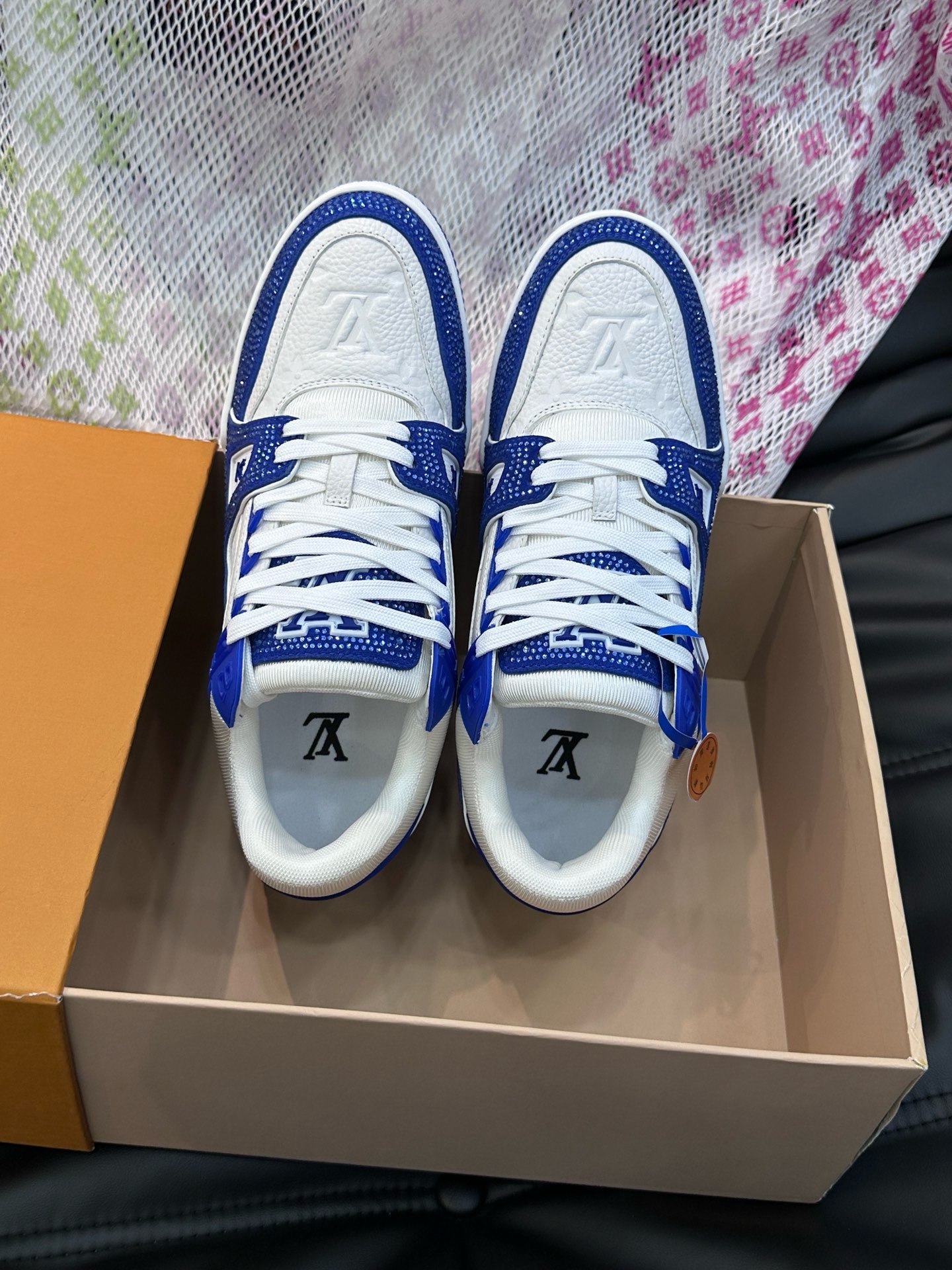 Bagsaa L0vis Vvtt0n Trainer Sneaker Blue crystals 