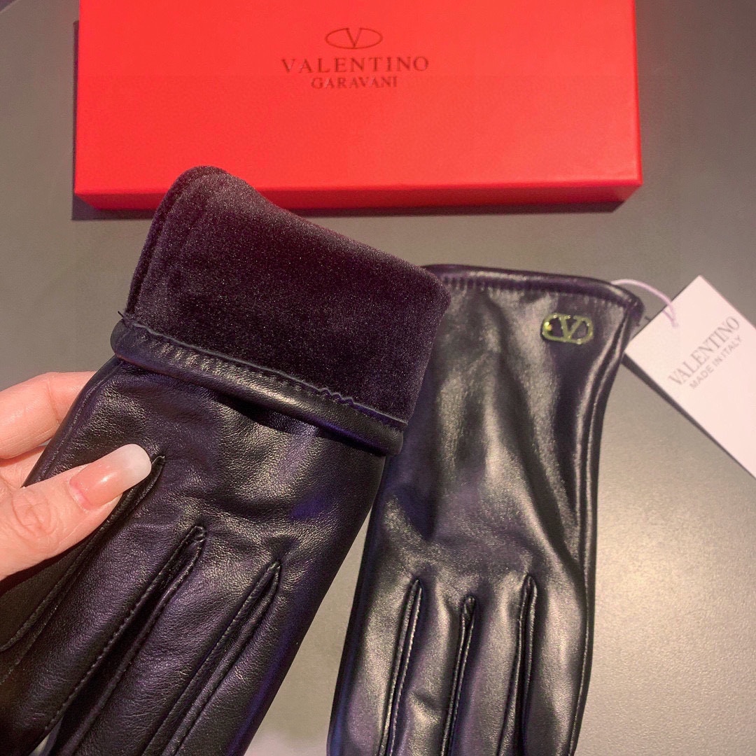 Bagsaaa Va1e*ntin0 Leather Black Gloves 02