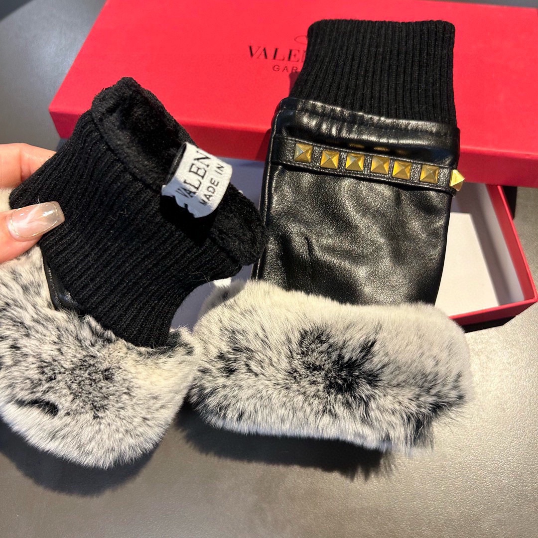Bagsaaa Va1e*ntin0 Half Finger Fur Black Leather Gloves 