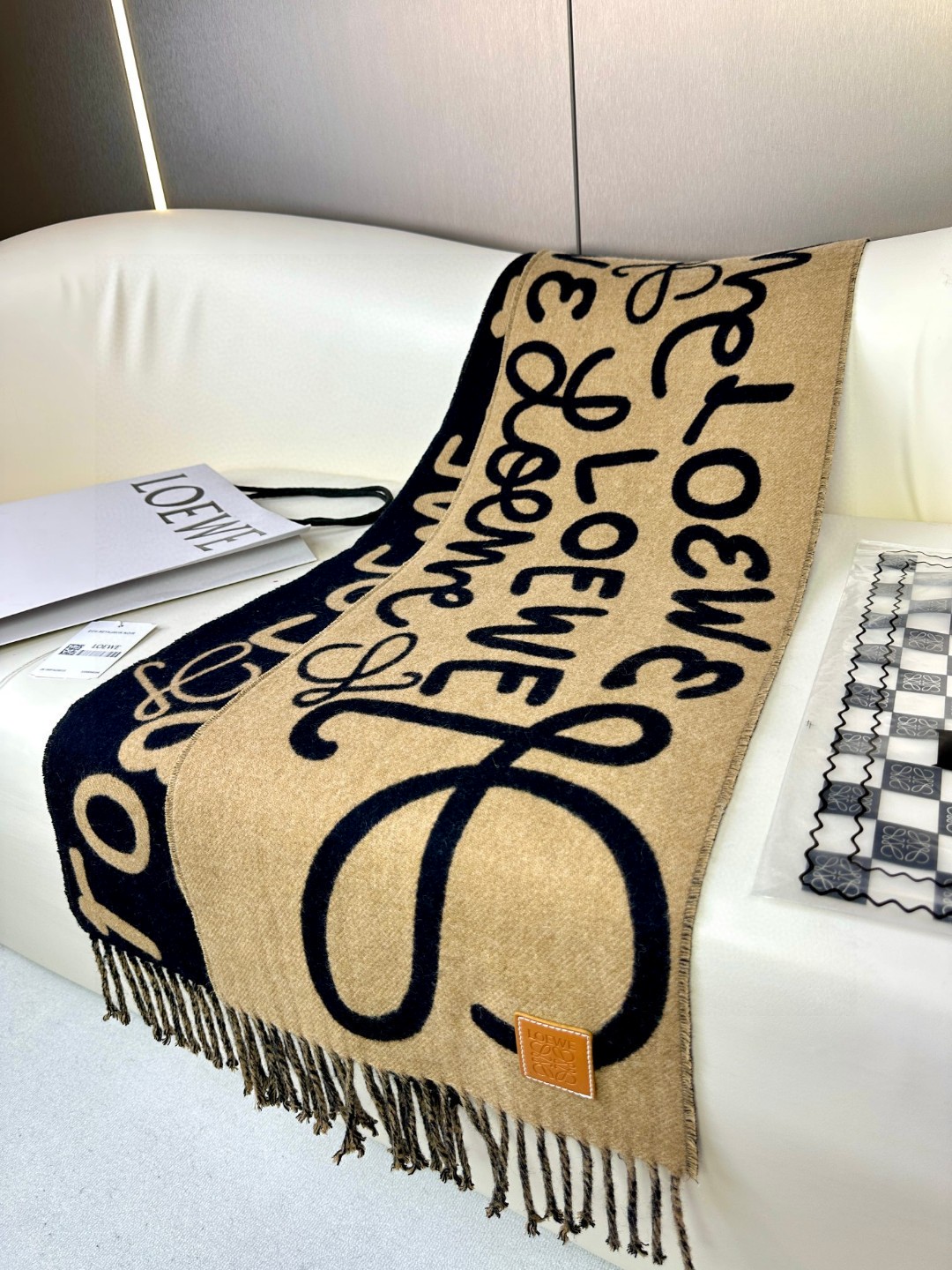 Bagsaaa L0ew* Brown Scarf - 30*180cm