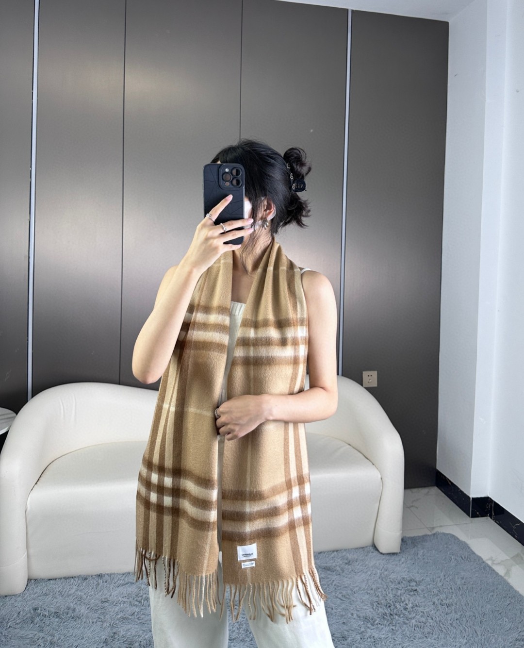 Bagsaaa Bv*b*rry Beige Striped Scarf