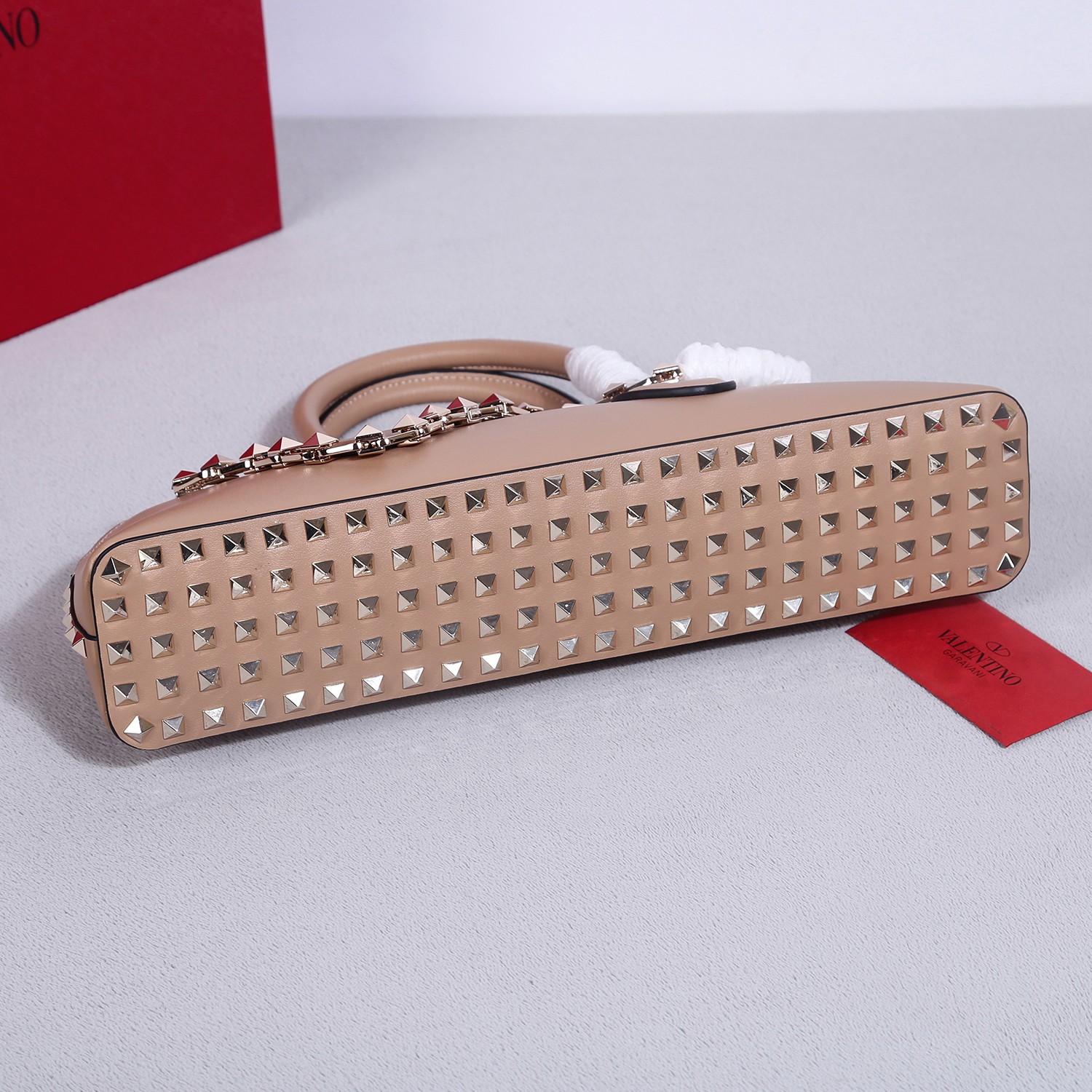 Bagsaaa Va1e*ntin0 garavani Rockstud E/W Calfskin Handbag Beige - 26 x 13 x 7cm