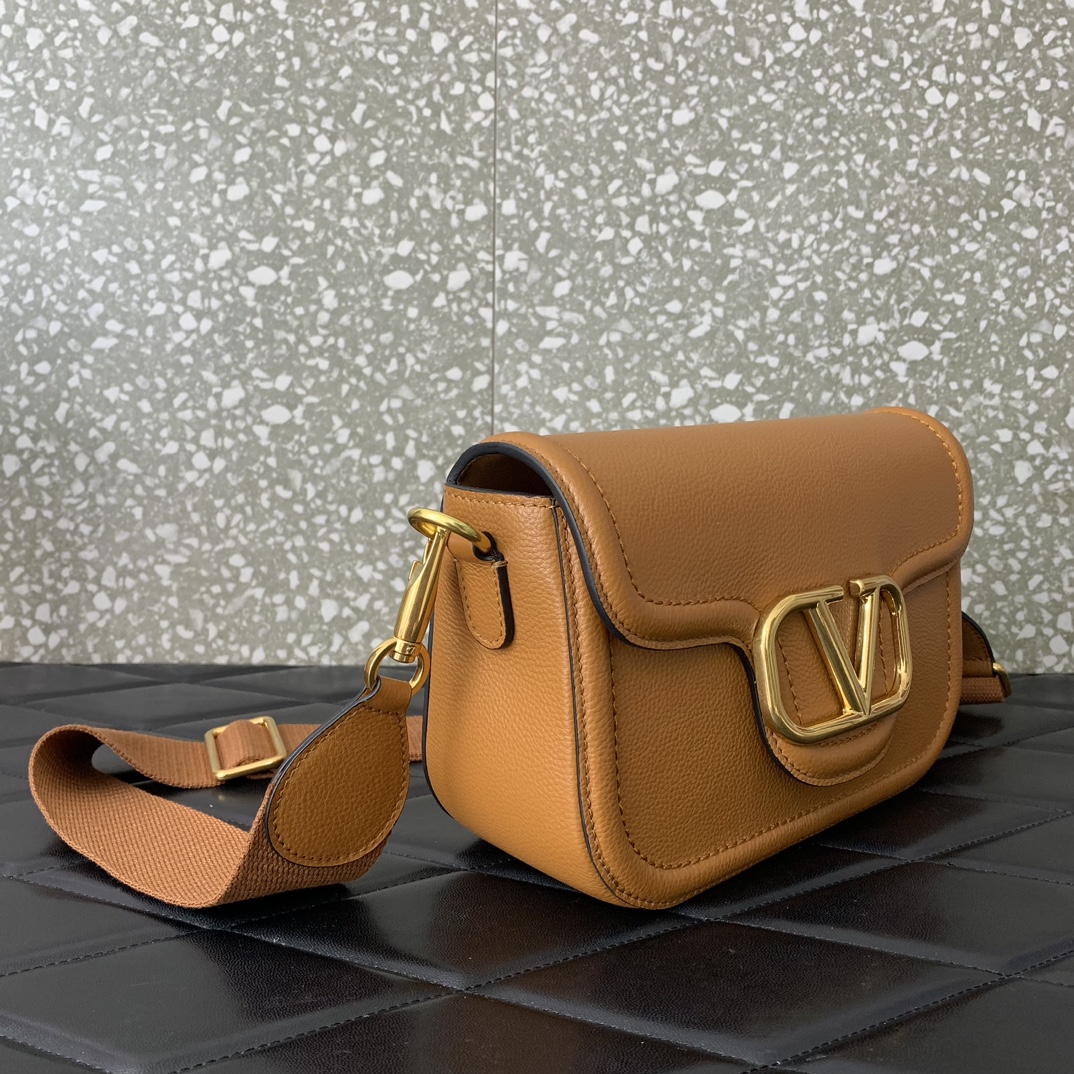 Bagsaaa Va1e*ntin0 Garavani Alltime leather shoulder bag brown - 23.5x18x8cm