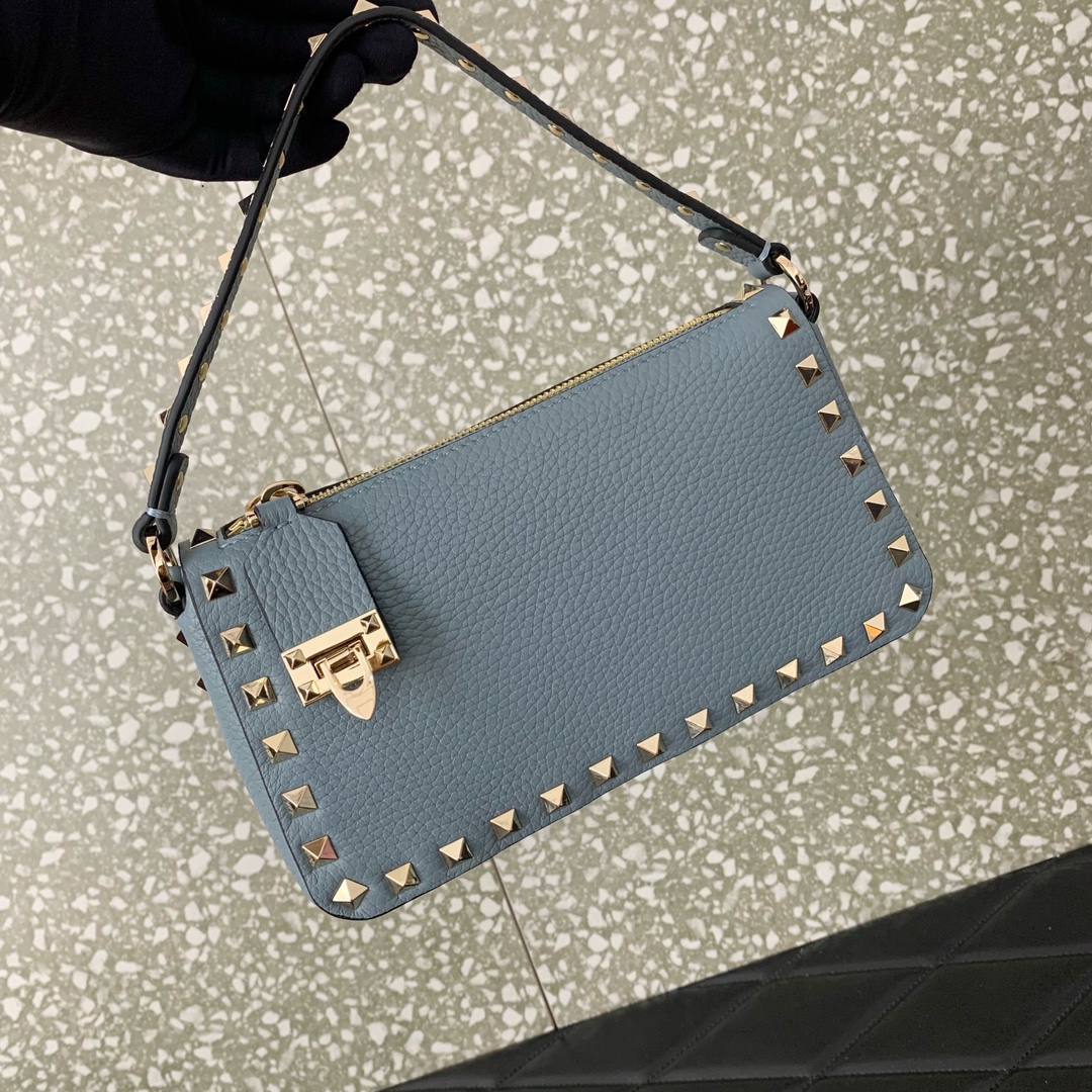 Bagsaaa Va1e*ntin0 Garavani Small Rockstud Grainy Calfskin Crossbody Bag Blue - 19x13x7cm