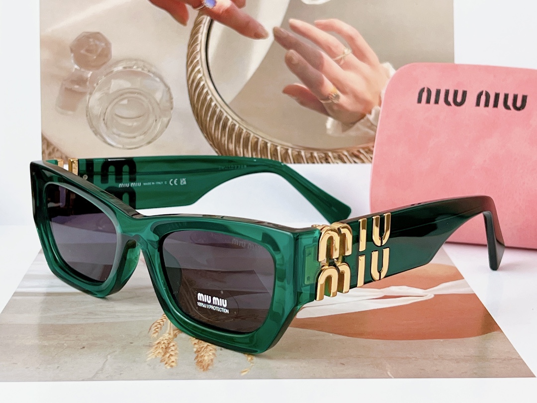 Bagsaaa Miu Miu Eyewear logo-plaque arm sunglasses