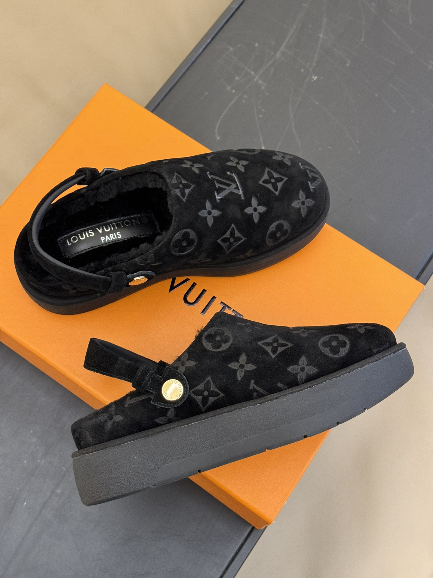 Bagsaaa L0vis Vvtt0n Aspen Platform Clog Black
