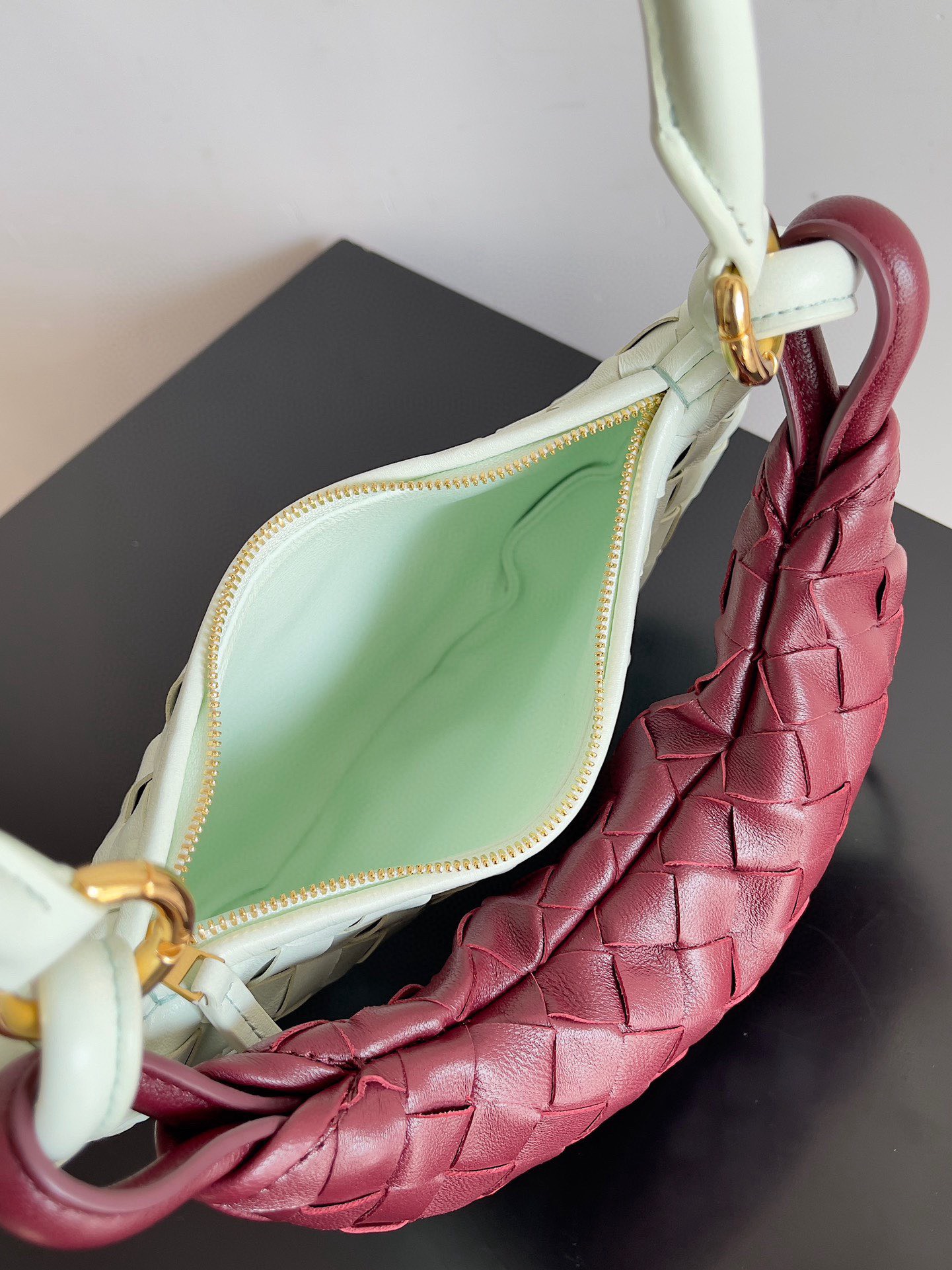 Bagsaaa B0tt*ga Ven*ta Small Gemini White - 24.5x7x19cm