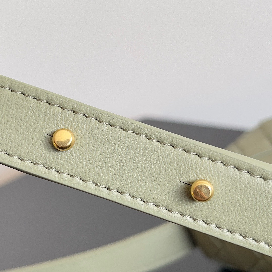 Bagsaaa B0tt*ga Ven*ta Andiamo Green Shoulder Bag - 21.5x13x4.5cm