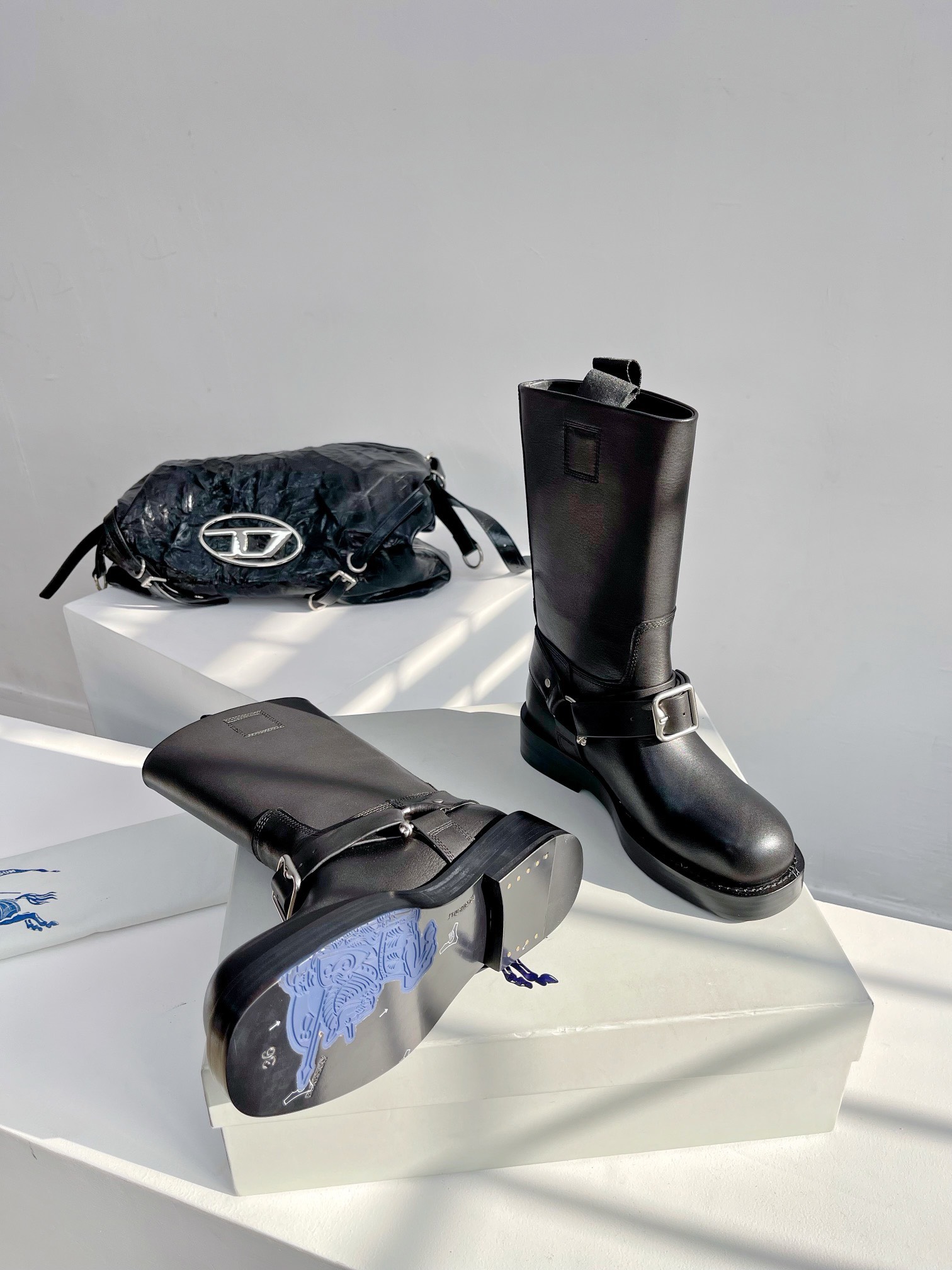 Bagsaaa Bv*b*rry Black Leather Boots 