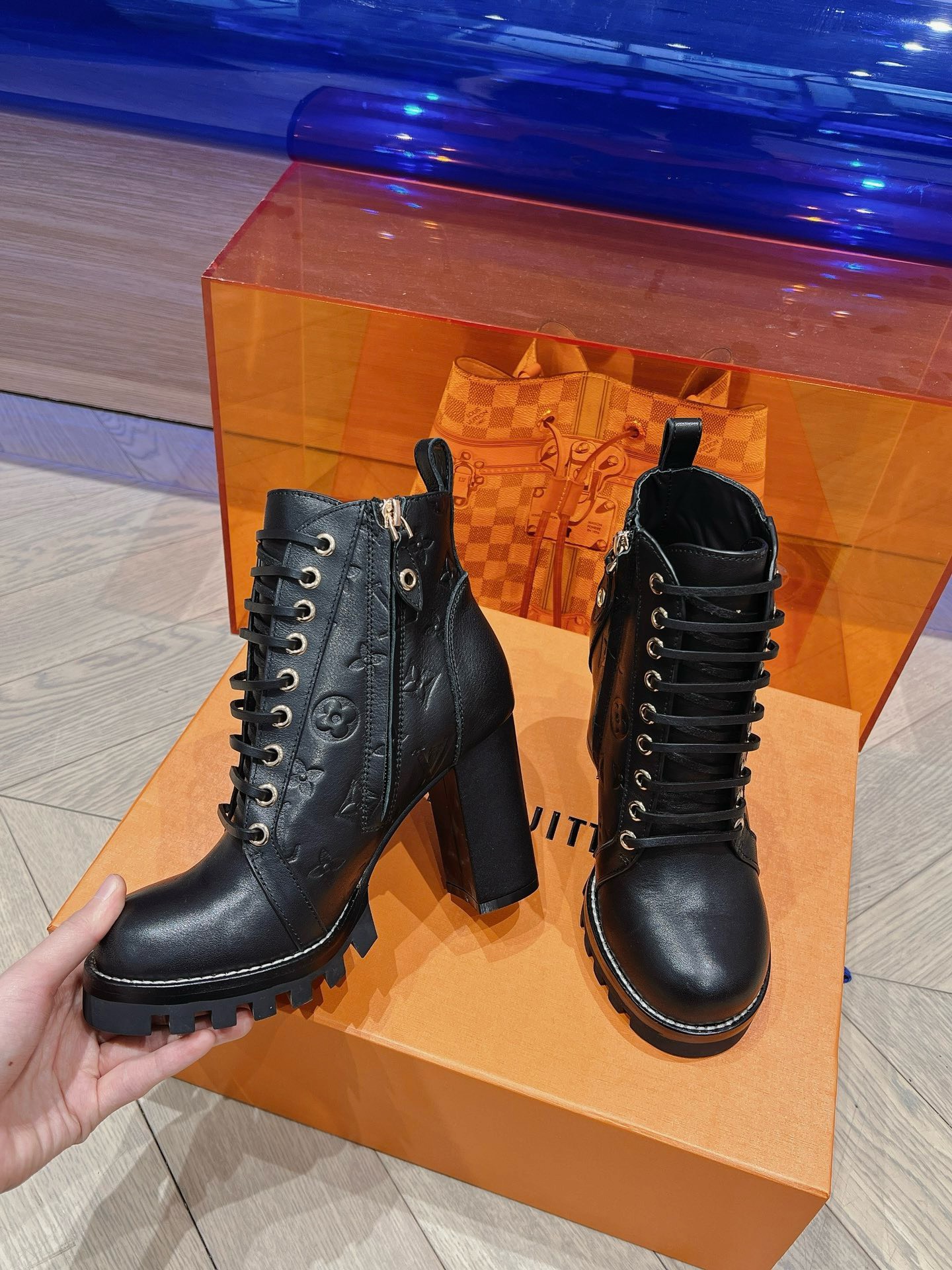 Bagsaaa Star Trail Ankle Black Boot 