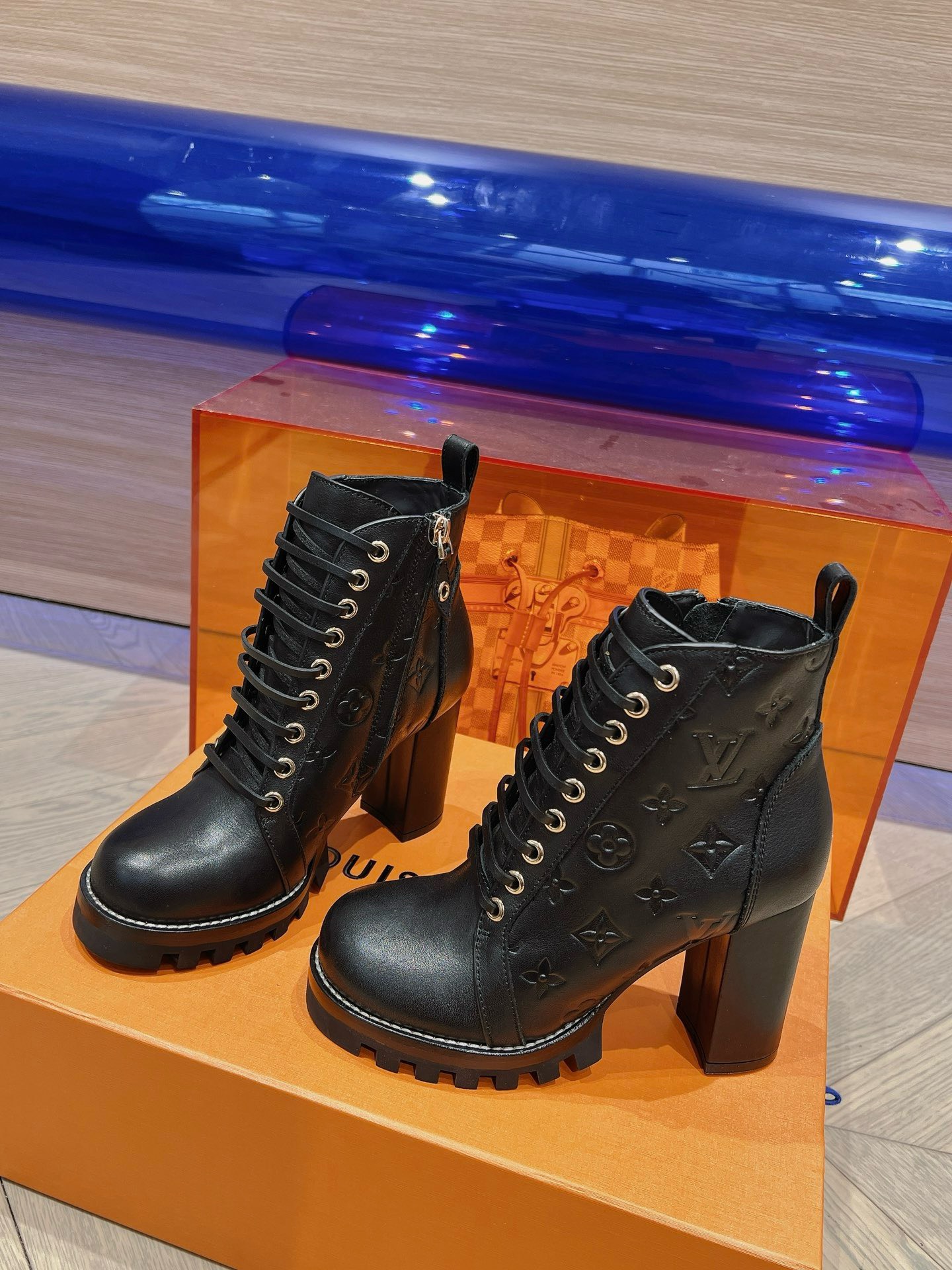 Bagsaaa Star Trail Ankle Black Boot 