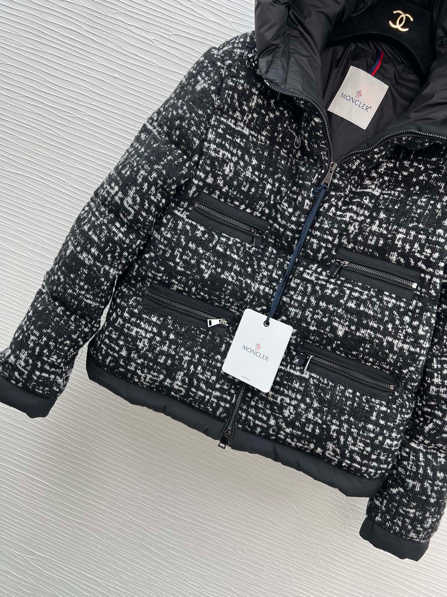 BAGSAAA ORANGE SHORT DOWN JACKET