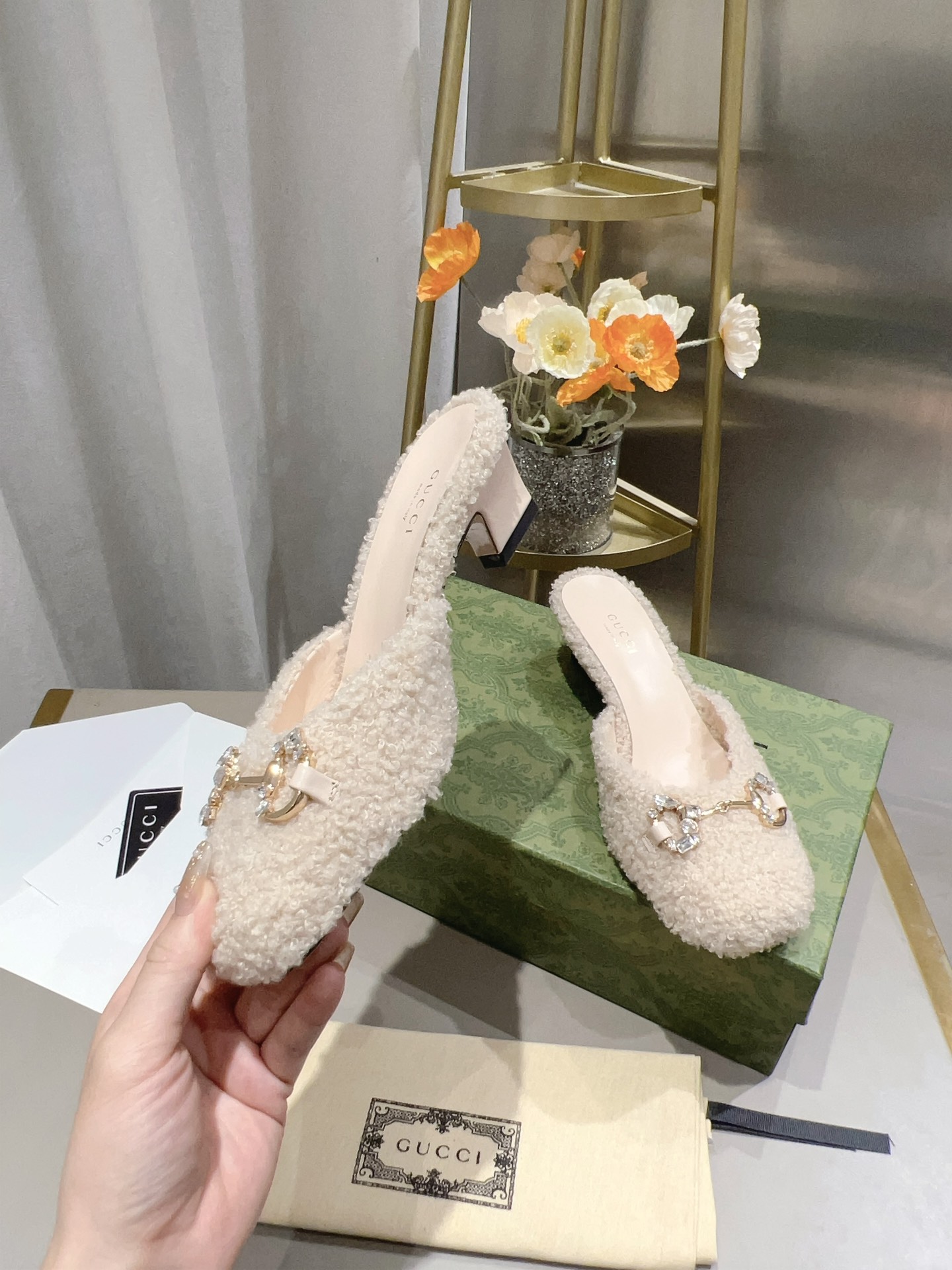 Bagsaaa Gvc*1 Horsebit Mules Shearling In Beige