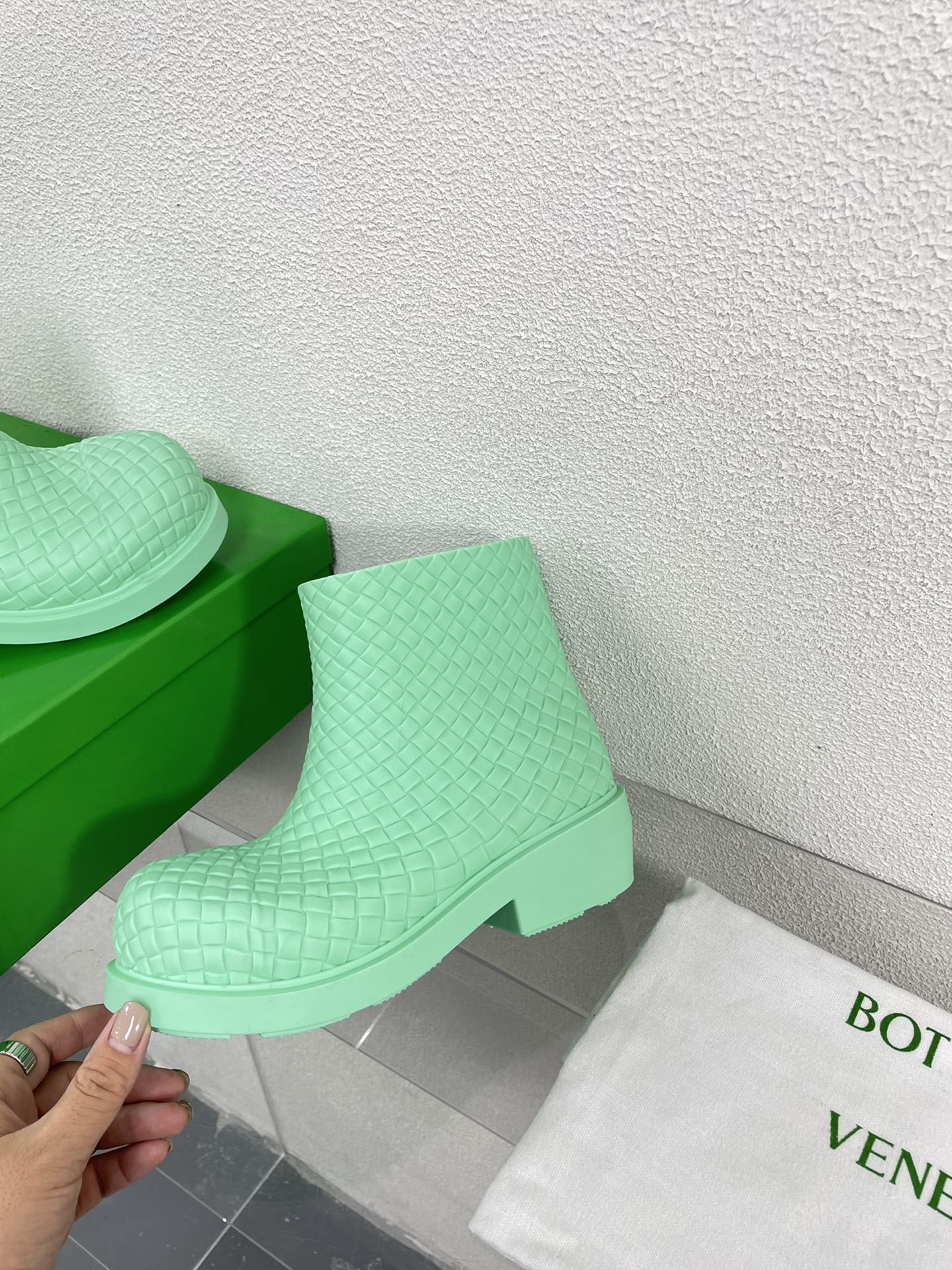 Bagsaaa B0tt*ga Ven*ta Green Rubber Fireman Boots