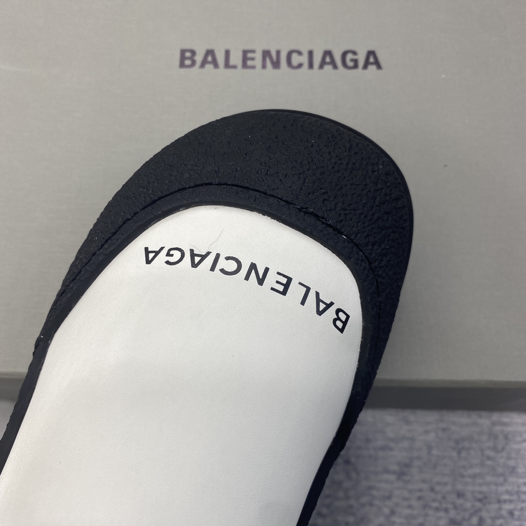 Bagsaaa Ba1en*iaga Snow Black & White Boots