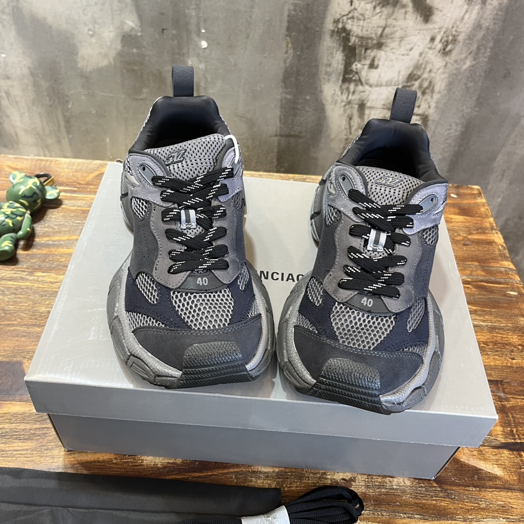 Bagsaaa Ba1en*iaga Sneaker in black mesh and polyurethane