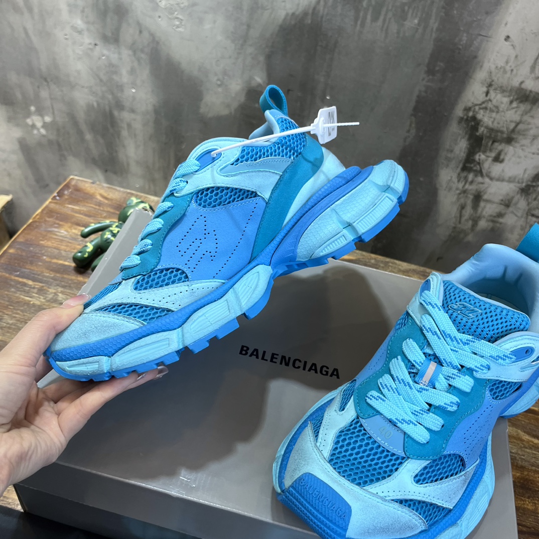 Bagsaaa Ba1en*iaga Sneaker in blue mesh and polyurethane