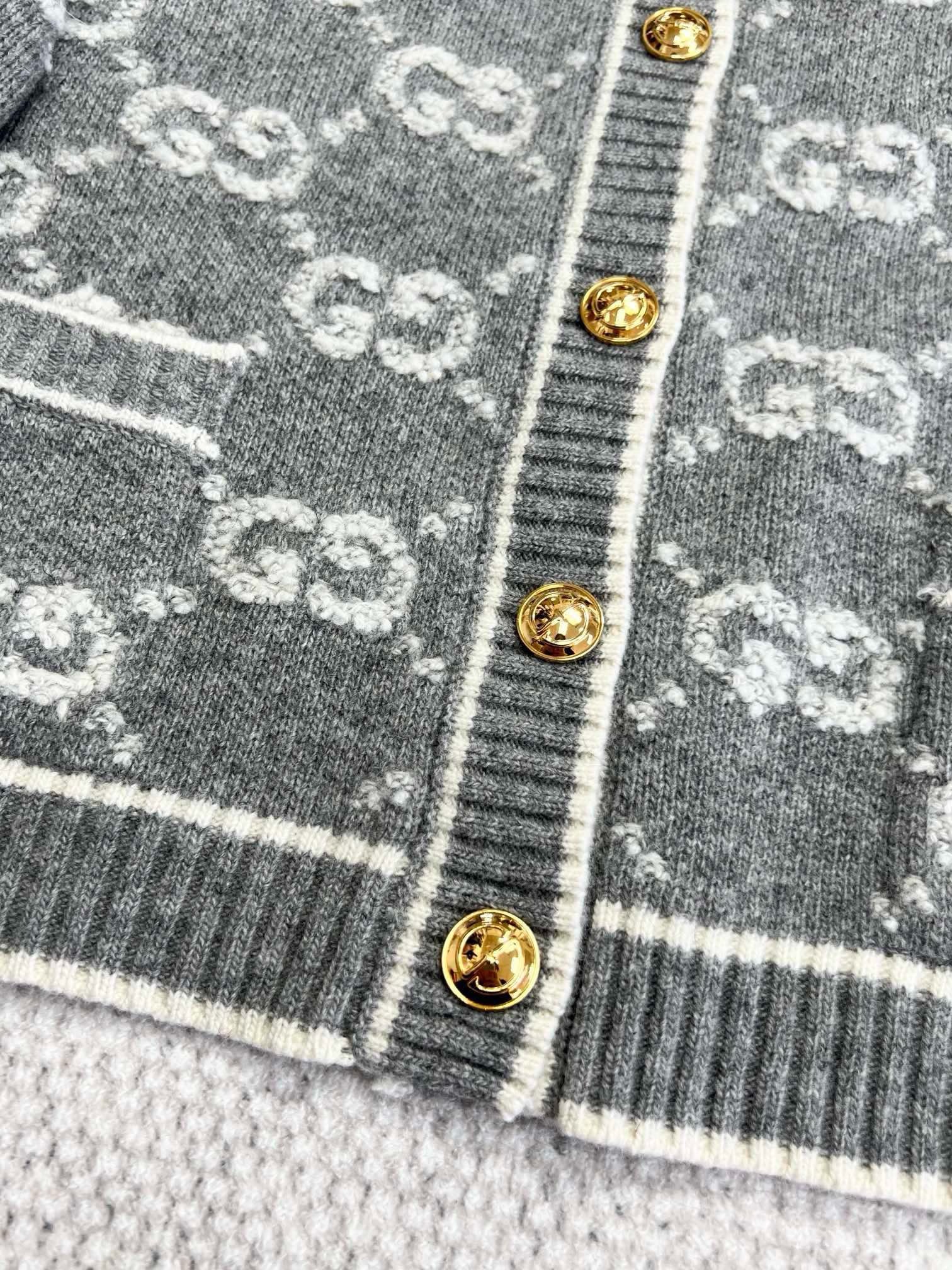 Bagsaaa Gvc*1 Cardigan In Grey