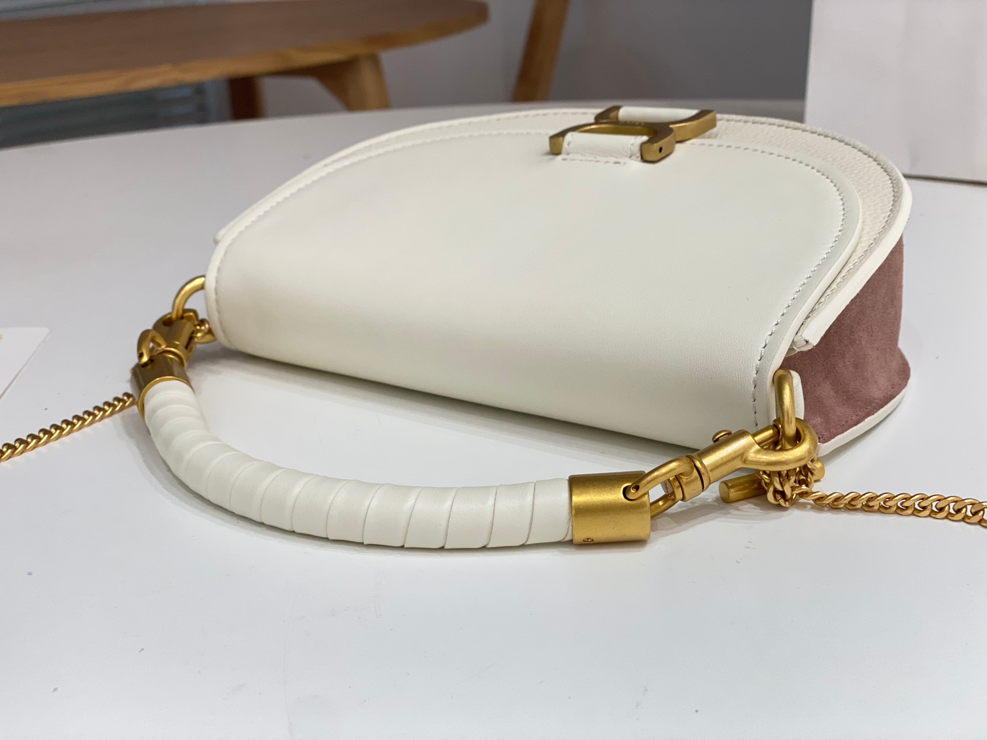 Bagsaaa Chloe Marcie Chain Flap White Bag - 22.5x15.7x7cm