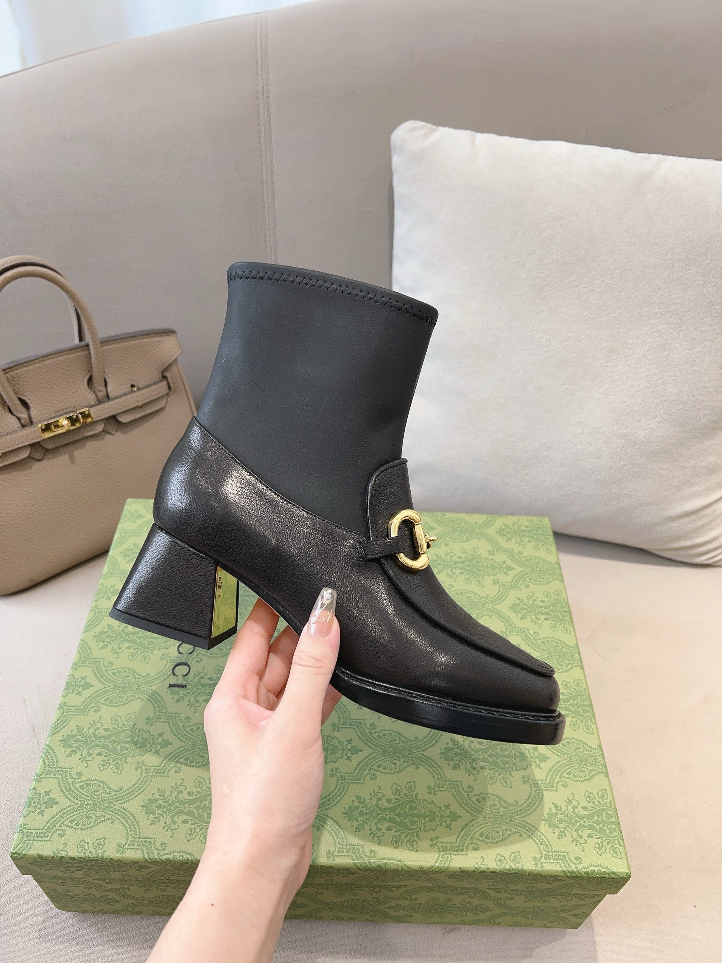 Bagsaaa Gvc*1 Horsebit Plaque Ankle Boots Black