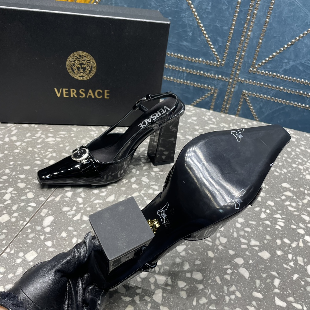 Bagsaaa Versace Medusa pumps black